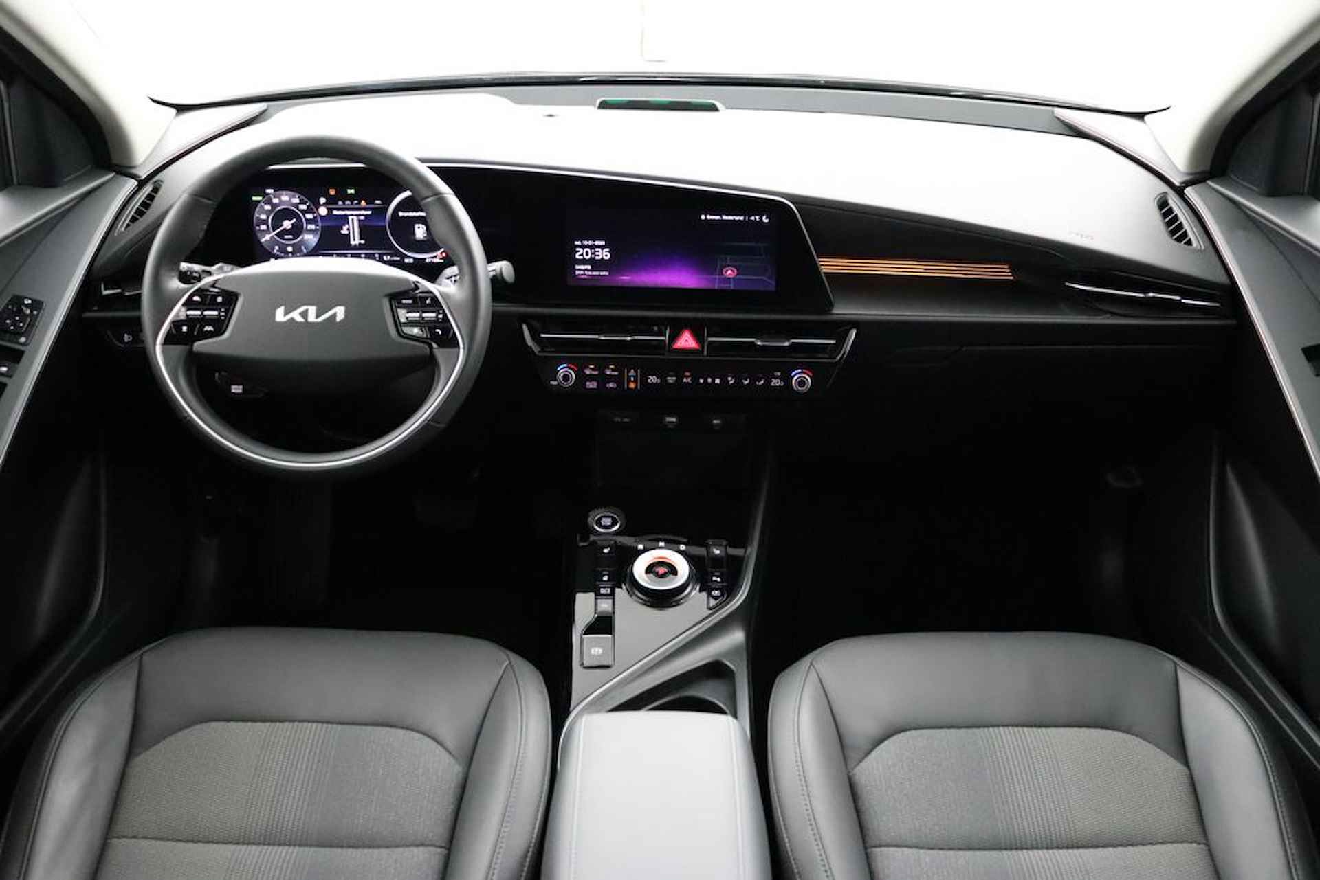 Kia Niro 1.6 GDi PHEV Edition - LED koplampen - Stoel en stuurwiel verwarming - Navigatie - Cruise Control Adaptief - Apple CarPlay / Android Auto -  Achteruitrijcamera - Fabrieksgarantie tot 12-2029 - 32/44