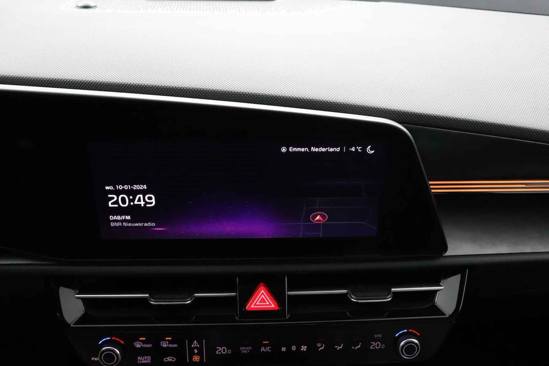 Kia Niro 1.6 GDi PHEV Edition - LED koplampen - Stoel en stuurwiel verwarming - Navigatie - Cruise Control Adaptief - Apple CarPlay / Android Auto -  Achteruitrijcamera - Fabrieksgarantie tot 12-2029 - 35/44