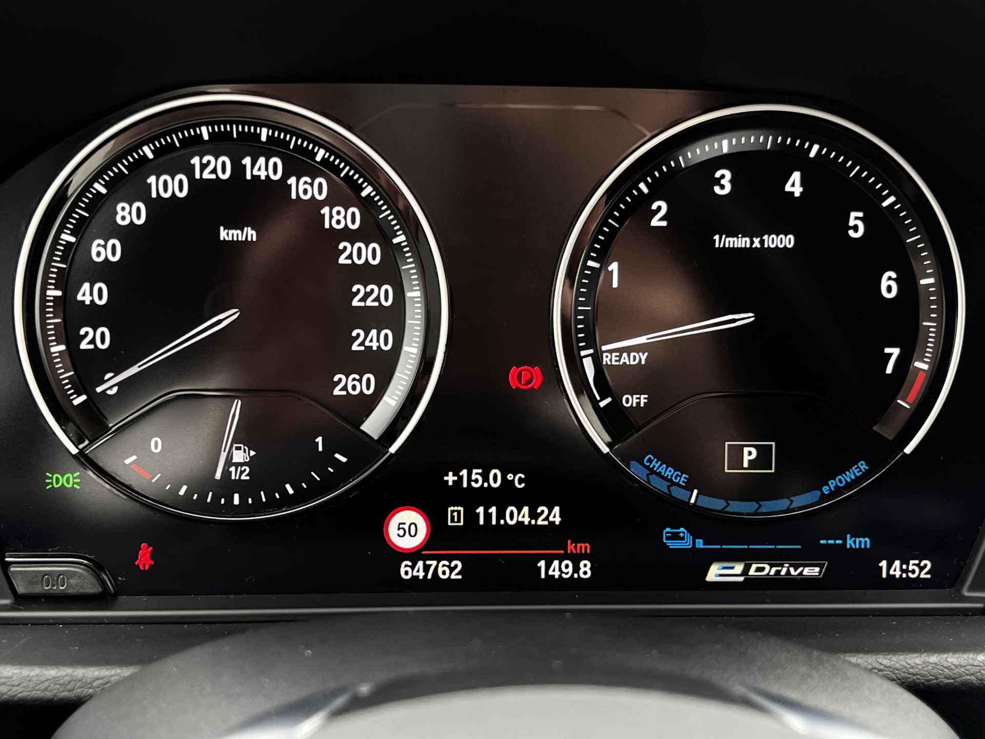 BMW X1 xDrive25e Executive Navigatie Trekhaak Led Koplampen 18 Inch Velgen Stoelverwarming Dab Keyless Entry Parkeersensoren V+A Plug-in Hybride 1e Eigenaar - 14/62
