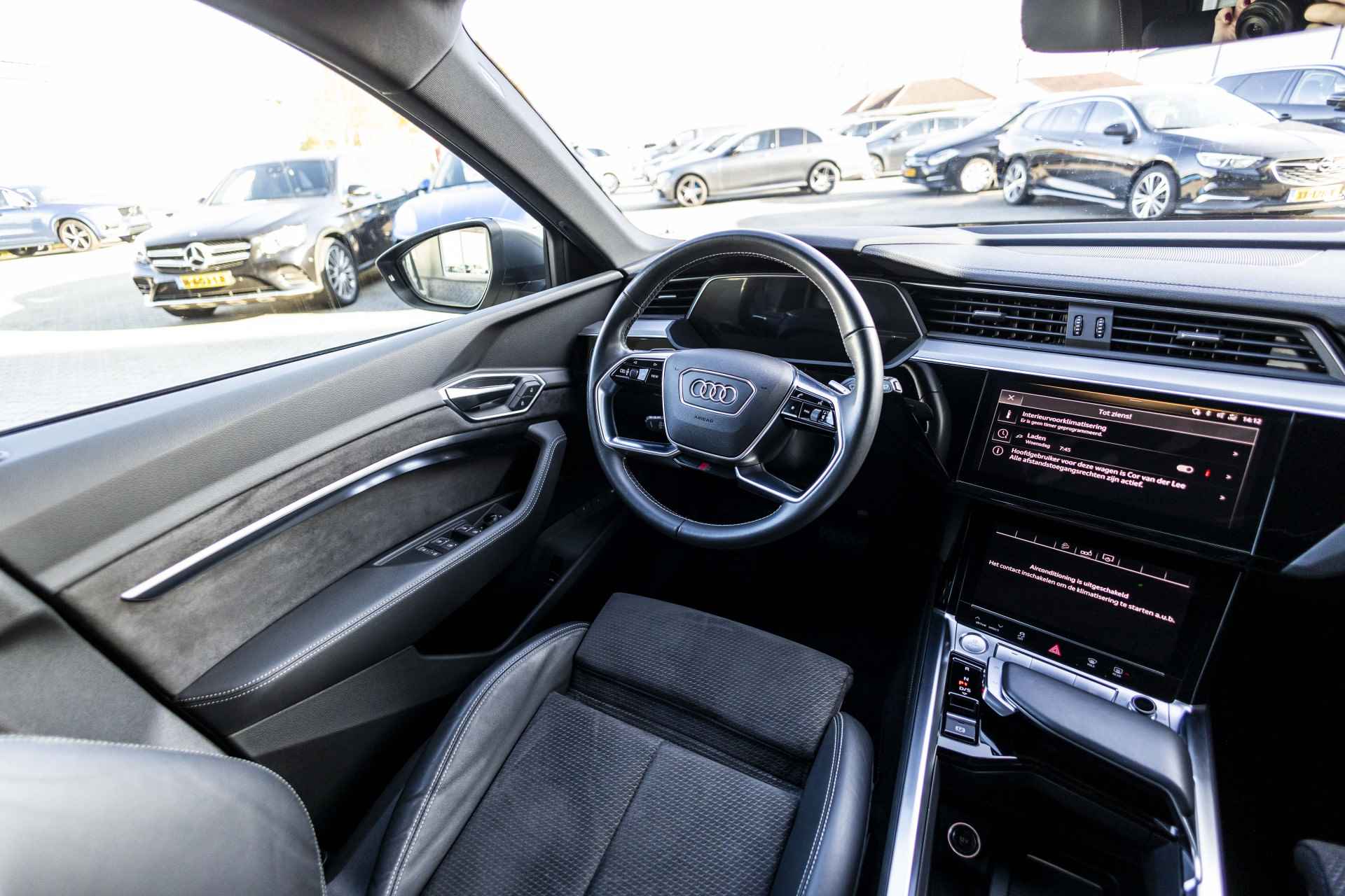 Audi e-tron e-tron 50 quattro S-Line edition Black 71 kWh | Pano | Memory | NL Auto - 22/42