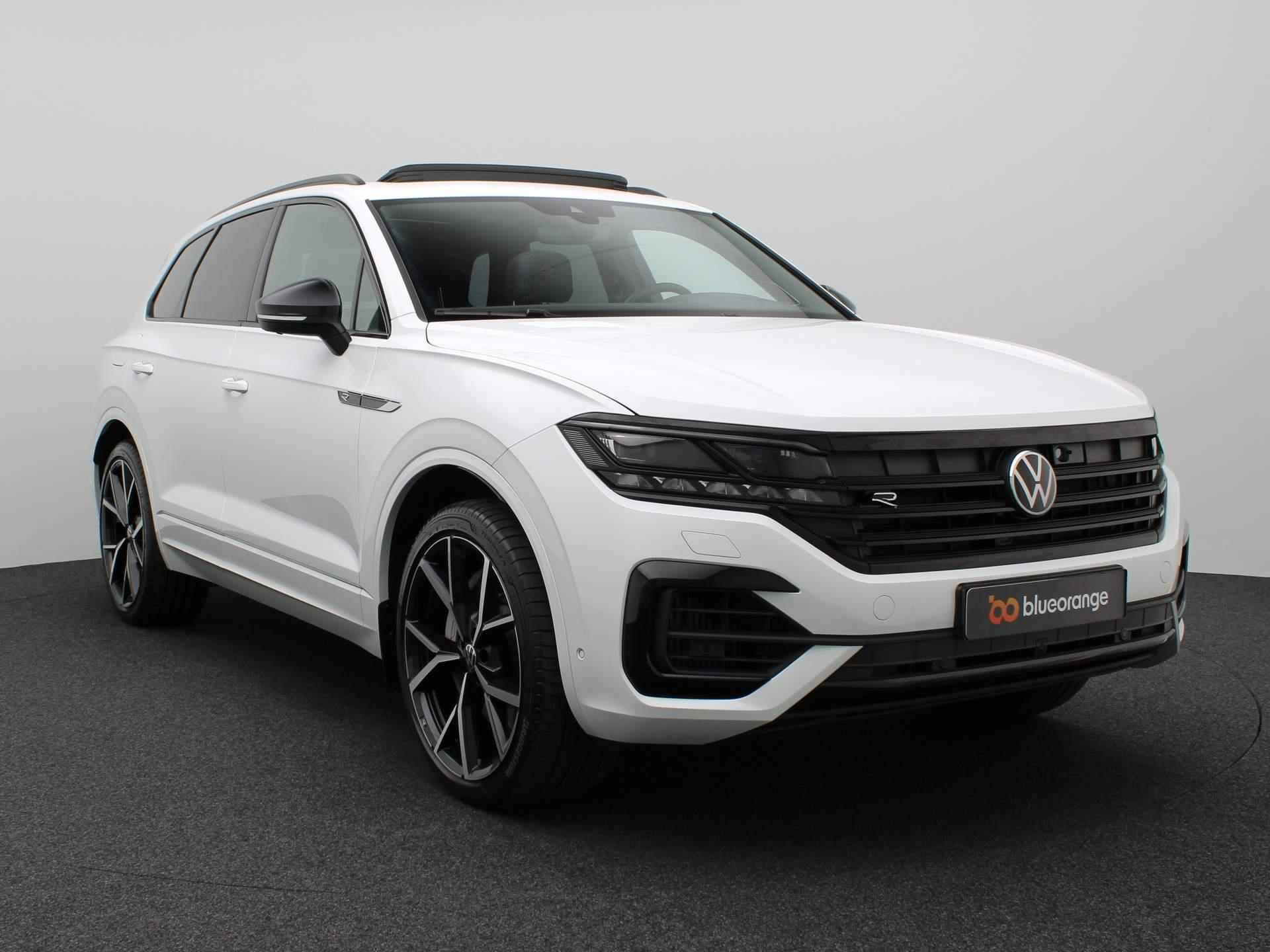 Volkswagen Touareg 3.0 TSi eHybrid 4MOTION R 462PK DSG Panoramadak, trekhaak, leder, 360 gr. camera, NightVision, head-up, Dynaudio, winterpakket Plus, stoelventilatie, alarm, 22'' lichtmetaal - 12/64