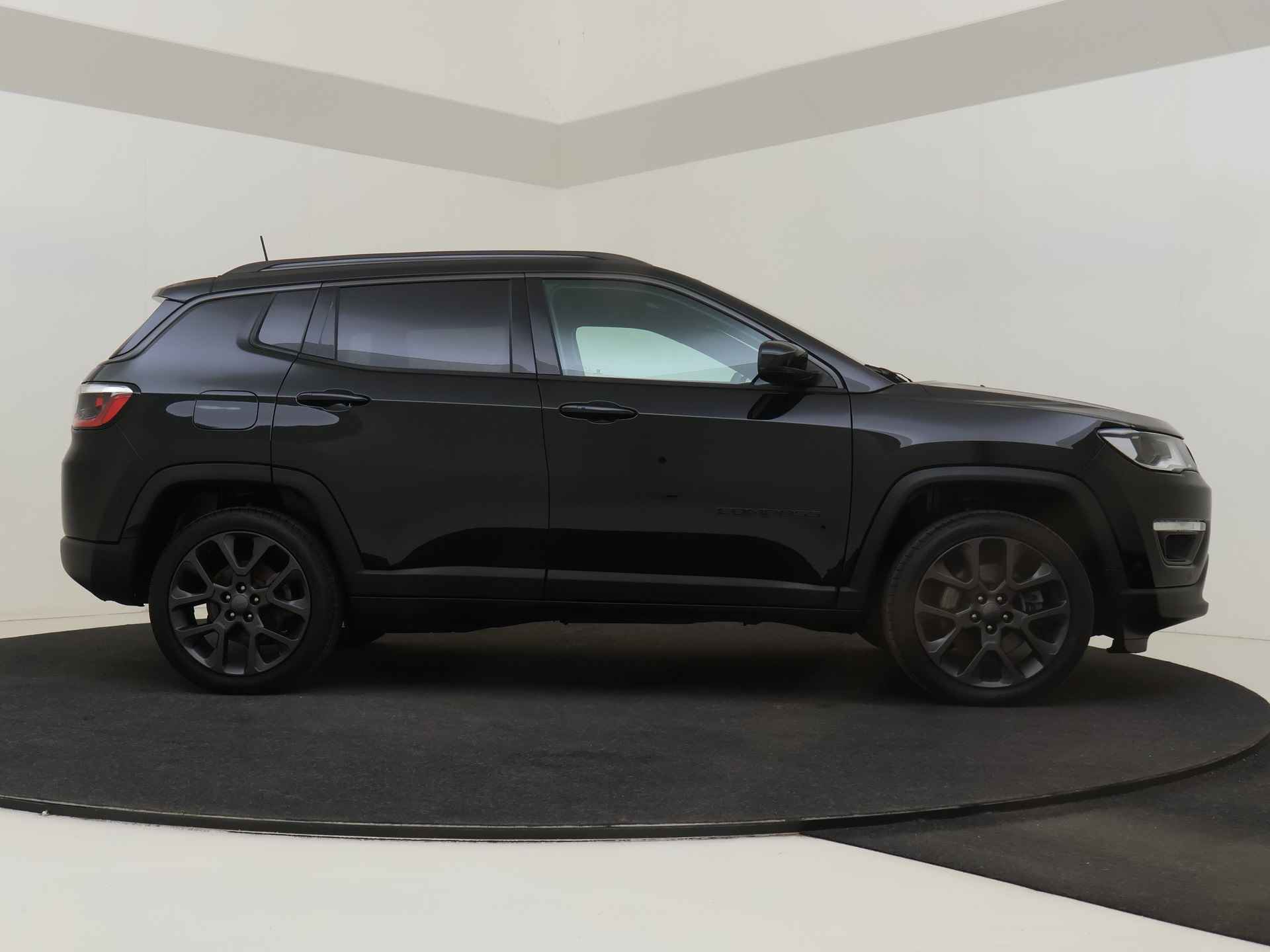 Jeep Compass 4xe 240 Plug-in Hybrid 4WD Electric S | Trekhaak | Leder | Black Edition | STOERE UITVOERING! - 8/56