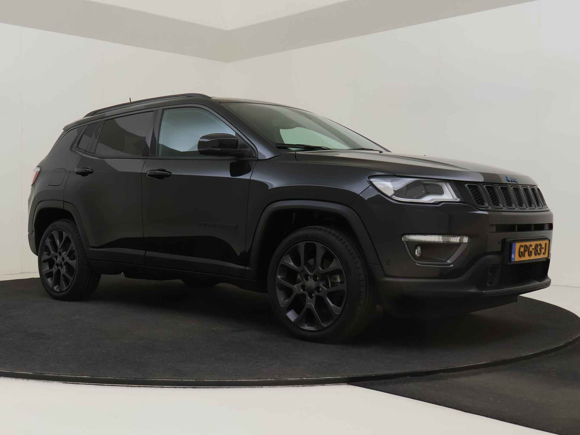 Jeep Compass 4xe 240 Plug-in Hybrid 4WD Electric S | Trekhaak | Leder | Black Edition | STOERE UITVOERING! - 9/56