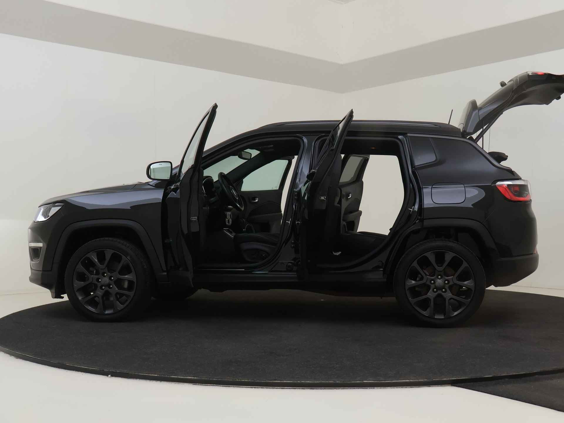 Jeep Compass 4xe 240 Plug-in Hybrid 4WD Electric S | Trekhaak | Leder | Black Edition | STOERE UITVOERING! - 12/56