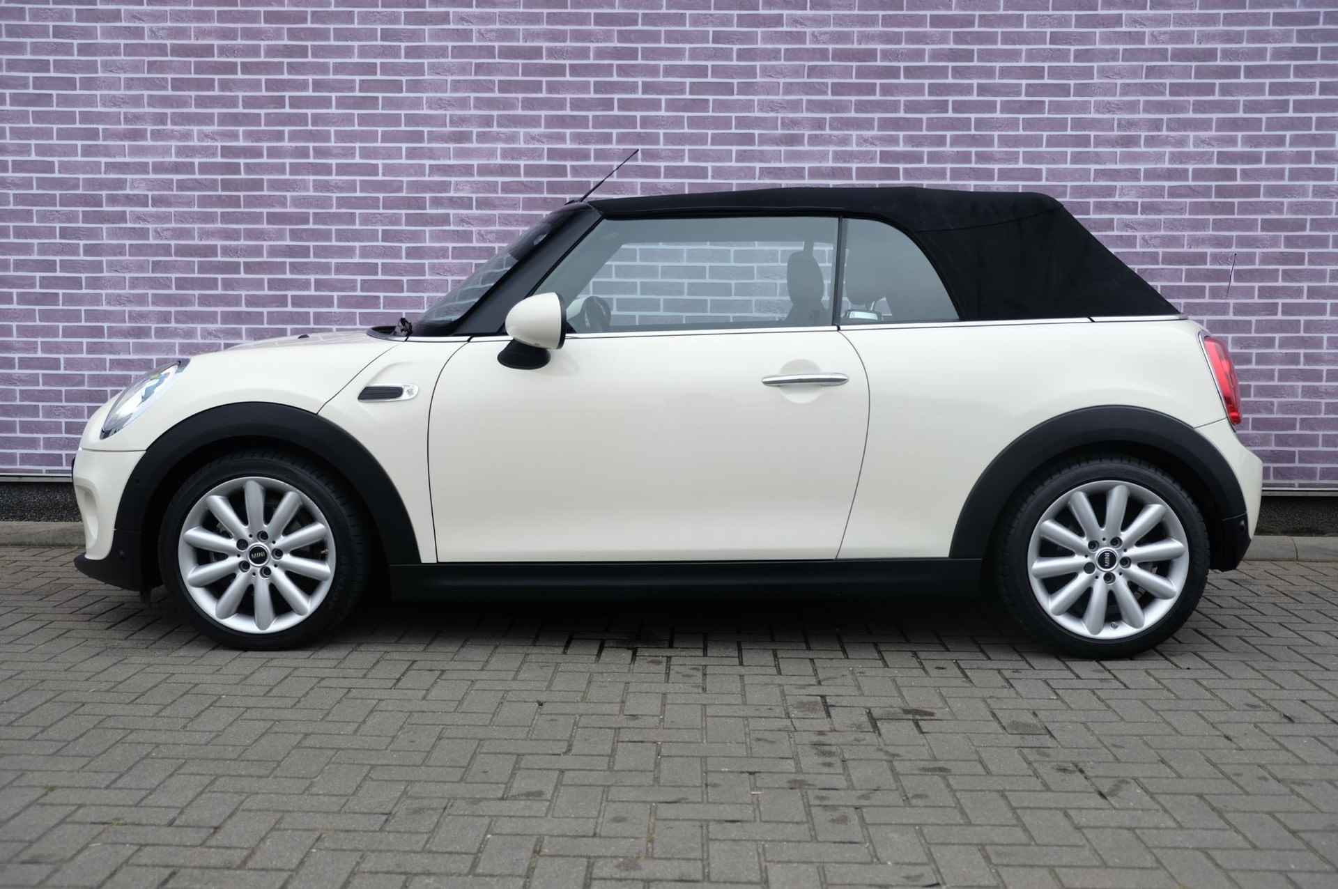 Mini Mini Cabrio 1.5 Cooper Chili Business | Cruise Control | Parkeersensoren | Stoel Verwarming | Bluetooth | Half Leer | Lichtmetaal | - 6/35