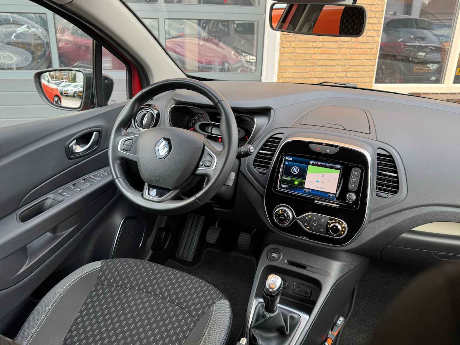 RENAULT Captur TCE 90 INTENS R-LINK NAVI/LED/PDC/CAMERA/LMV/2-TONE/NL-AUTO - 5/46