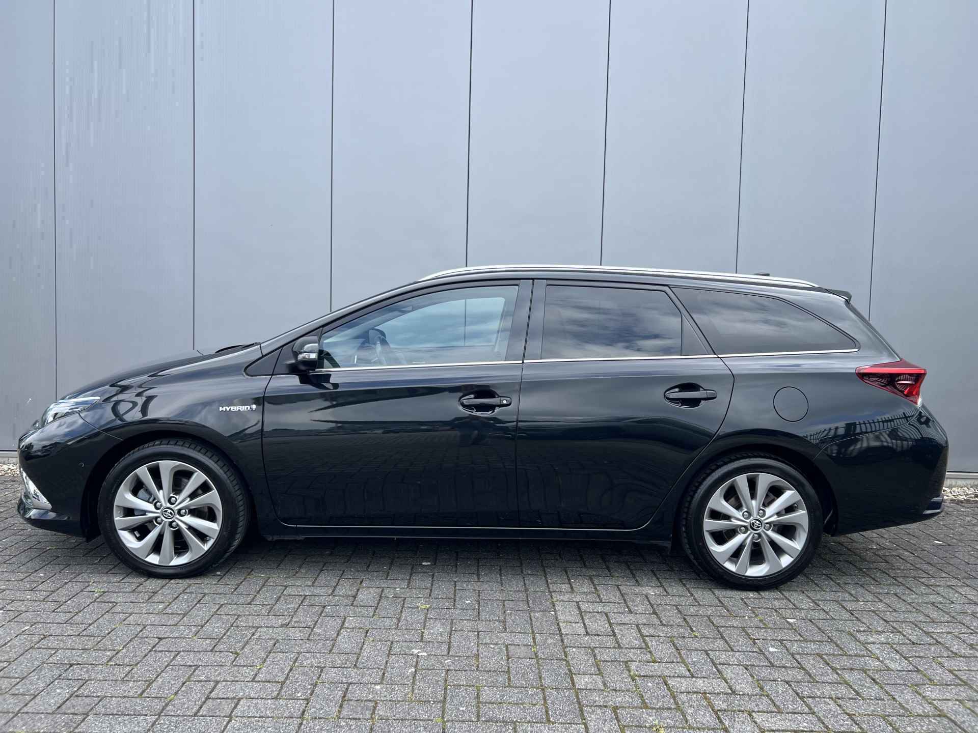 Toyota Auris Touring Sports 1.8 Hybrid Dynamic - 22/30