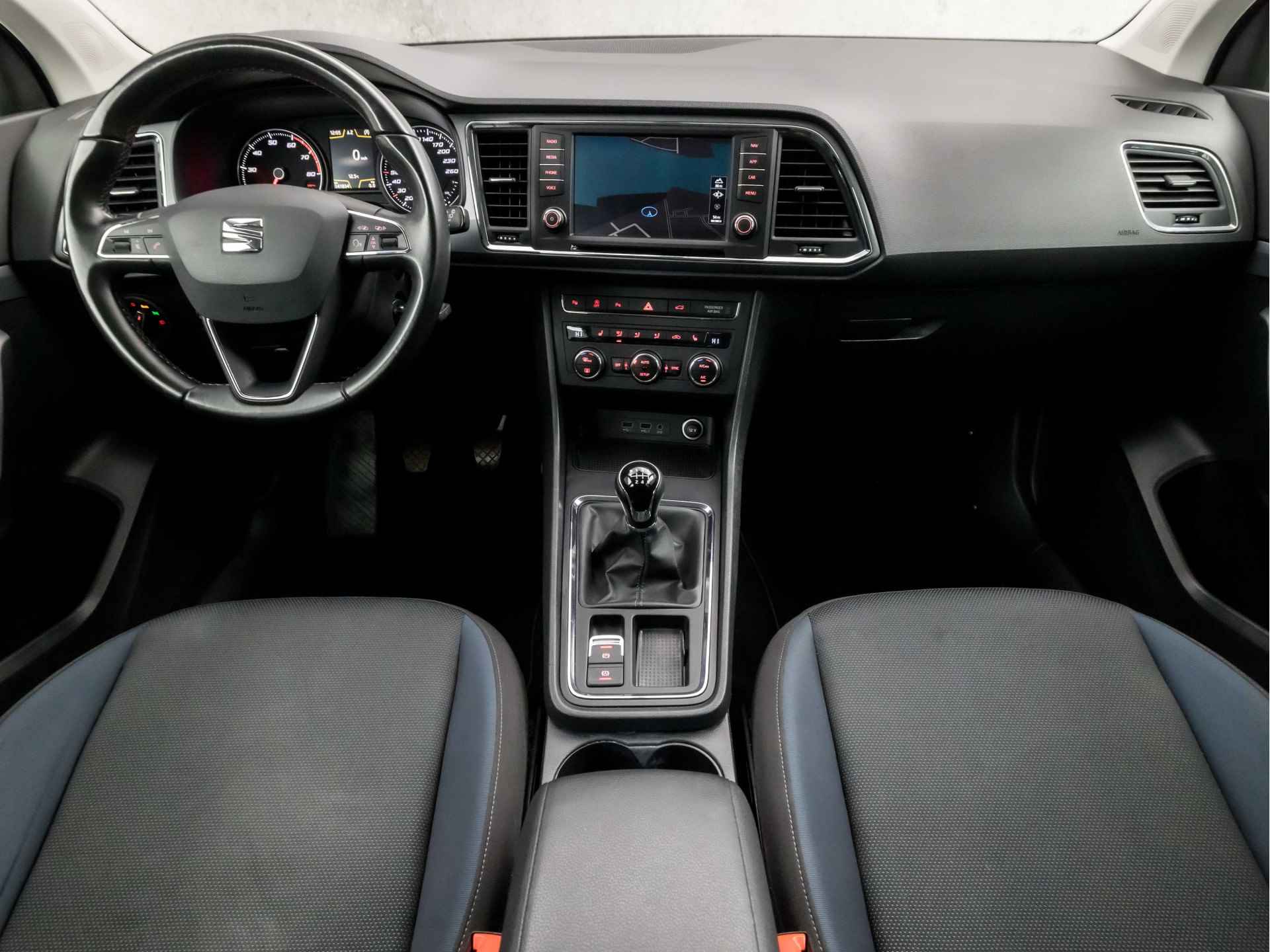 SEAT Ateca 1.0 TSI Sport (NAVIGATIE, CLIMATE, SPORTSTOELEN, STOELVERWARMING, ELEK ACHTERKLEP, BLUETOOTH, CRUISE, ELEK PAKKET, LM VELGEN, PARKEERSENSOREN, TREKHAAK, NIEUWE APK, NIEUWSTAAT) - 6/34