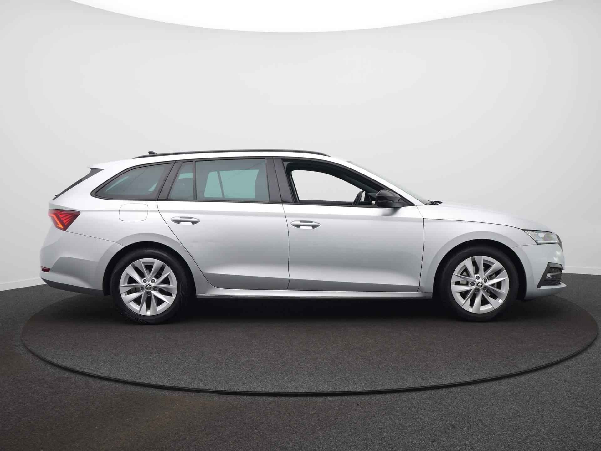 Skoda Octavia Combi 1.0 TSI Sport Business / Elektr. Trekhaak / Navigatie / CarPlay - 4/55