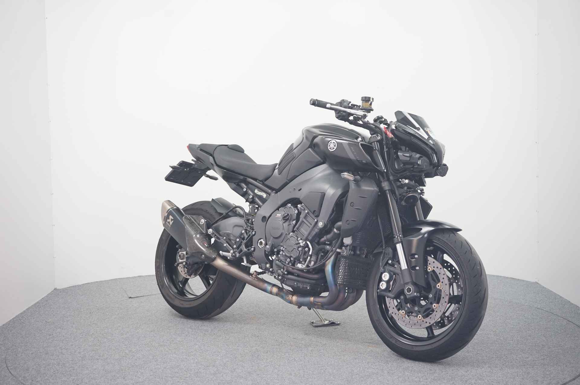 Yamaha MT-10 ABS - 2/19