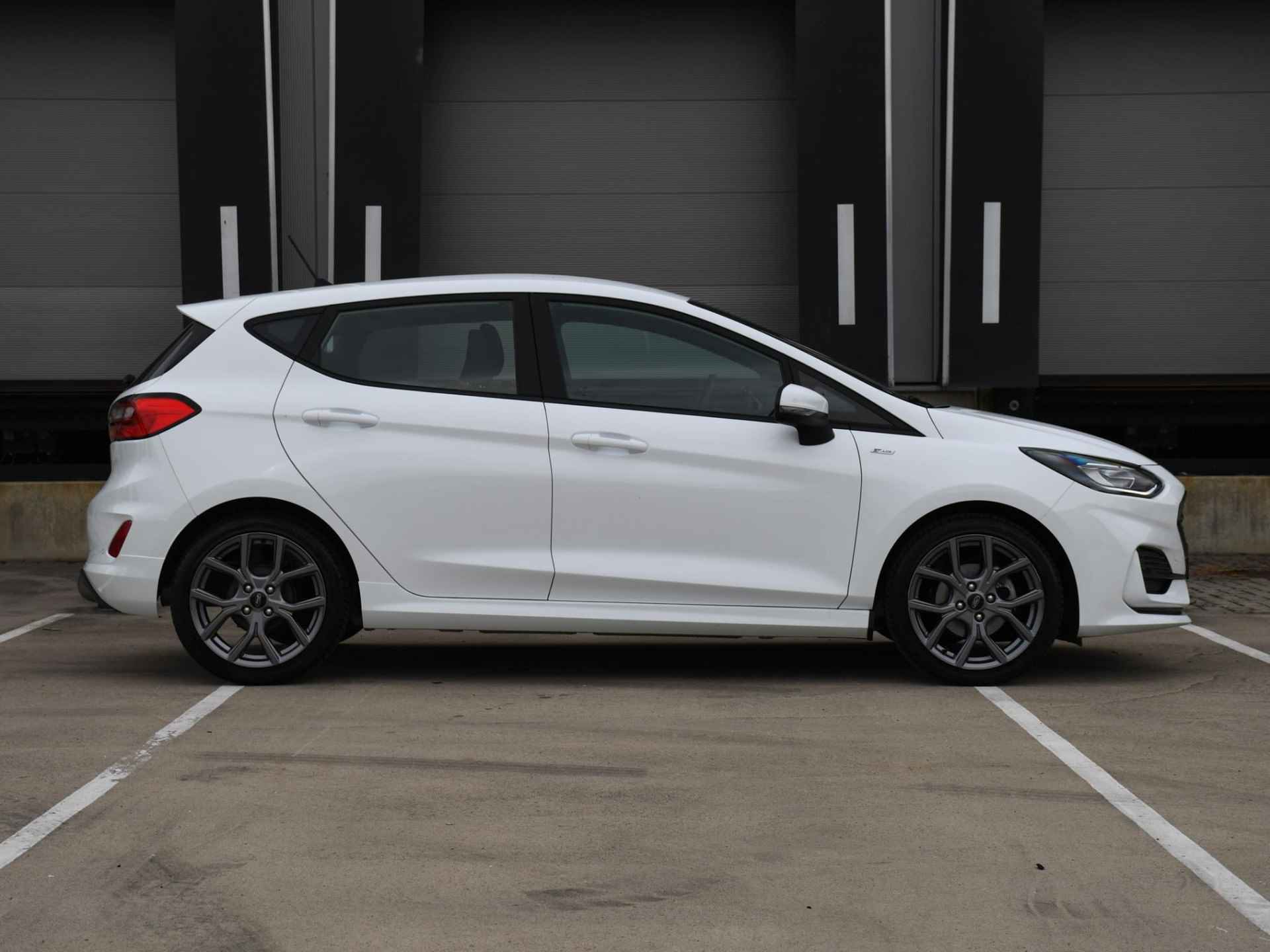 Ford Fiesta ST-Line 1.0 EcoBoost Hybrid 125pk CRUISE.C | DAB | PDC ACHTER | APPLE-CARPLAY | 17''LM | LED - 3/29