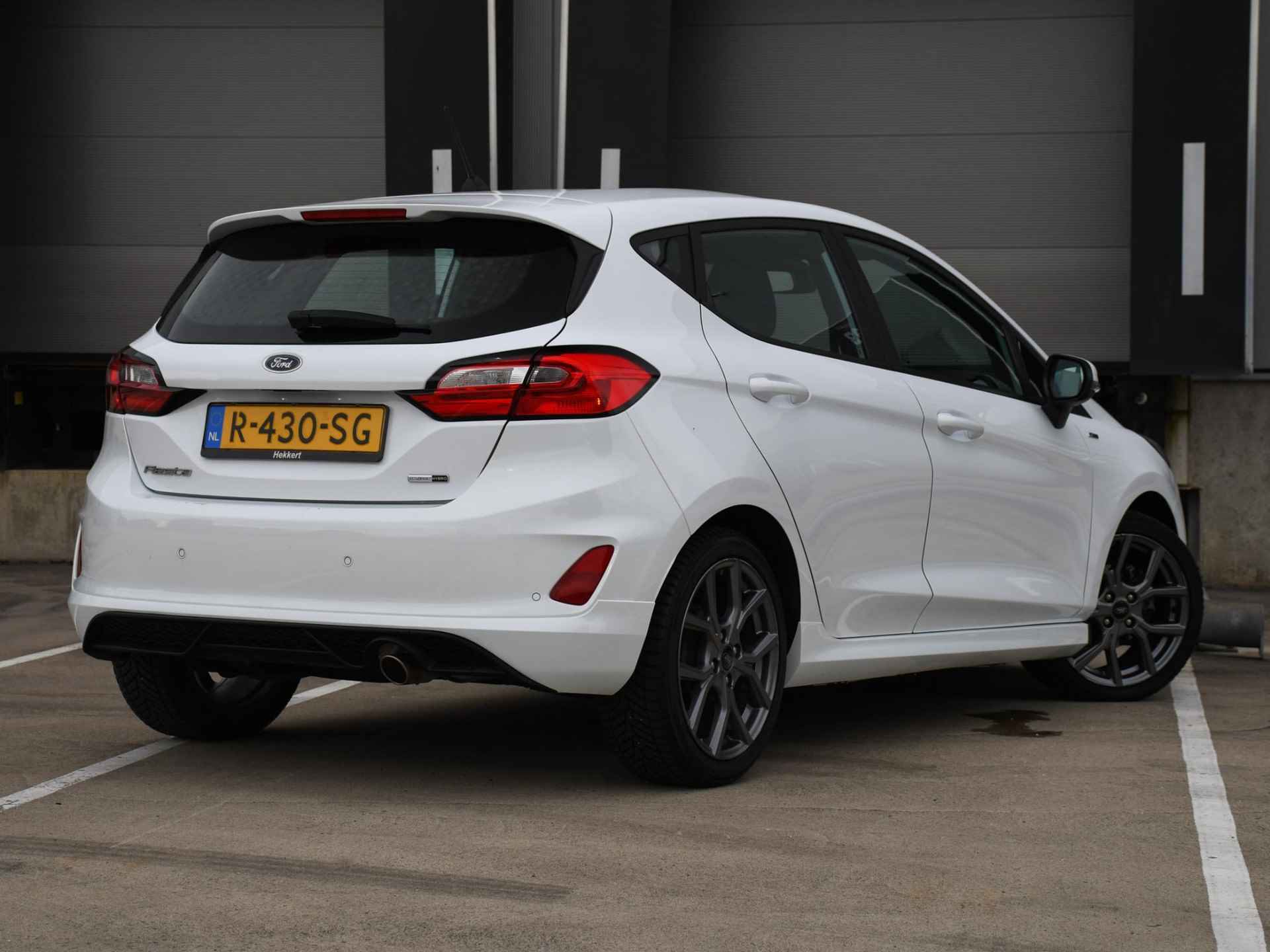 Ford Fiesta ST-Line 1.0 EcoBoost Hybrid 125pk CRUISE.C | DAB | PDC ACHTER | APPLE-CARPLAY | 17''LM | LED - 4/29