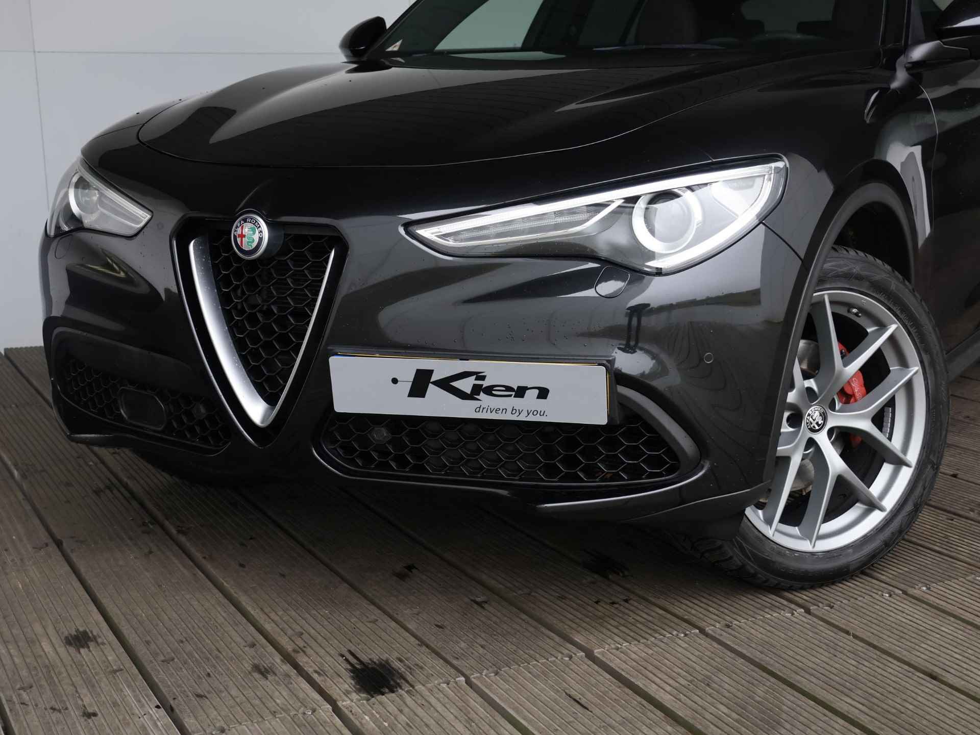 Alfa Romeo Stelvio 2.0 T AWD B-Tech | Pano-Dak | Stoel- & stuurverwarming | Apple Carplay | Volledige onderhoudshistorie | - 16/36