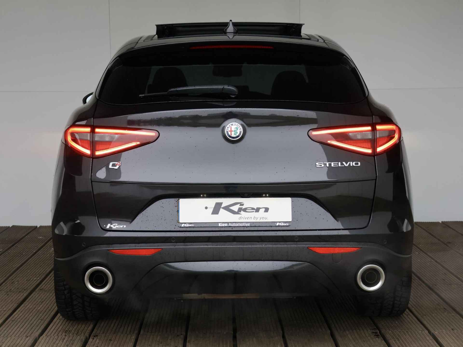 Alfa Romeo Stelvio 2.0 T AWD B-Tech | Pano-Dak | Stoel- & stuurverwarming | Apple Carplay | Volledige onderhoudshistorie | - 18/36