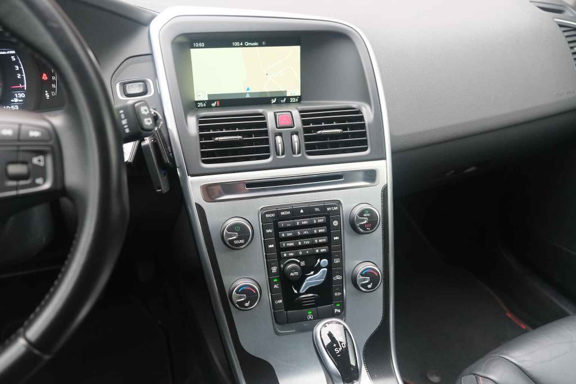 Volvo XC60 D4 190pk Aut. Ocean Race | Navi | Climate | Xenon | Camera | Leder | Elektrische Achterklep - 11/29