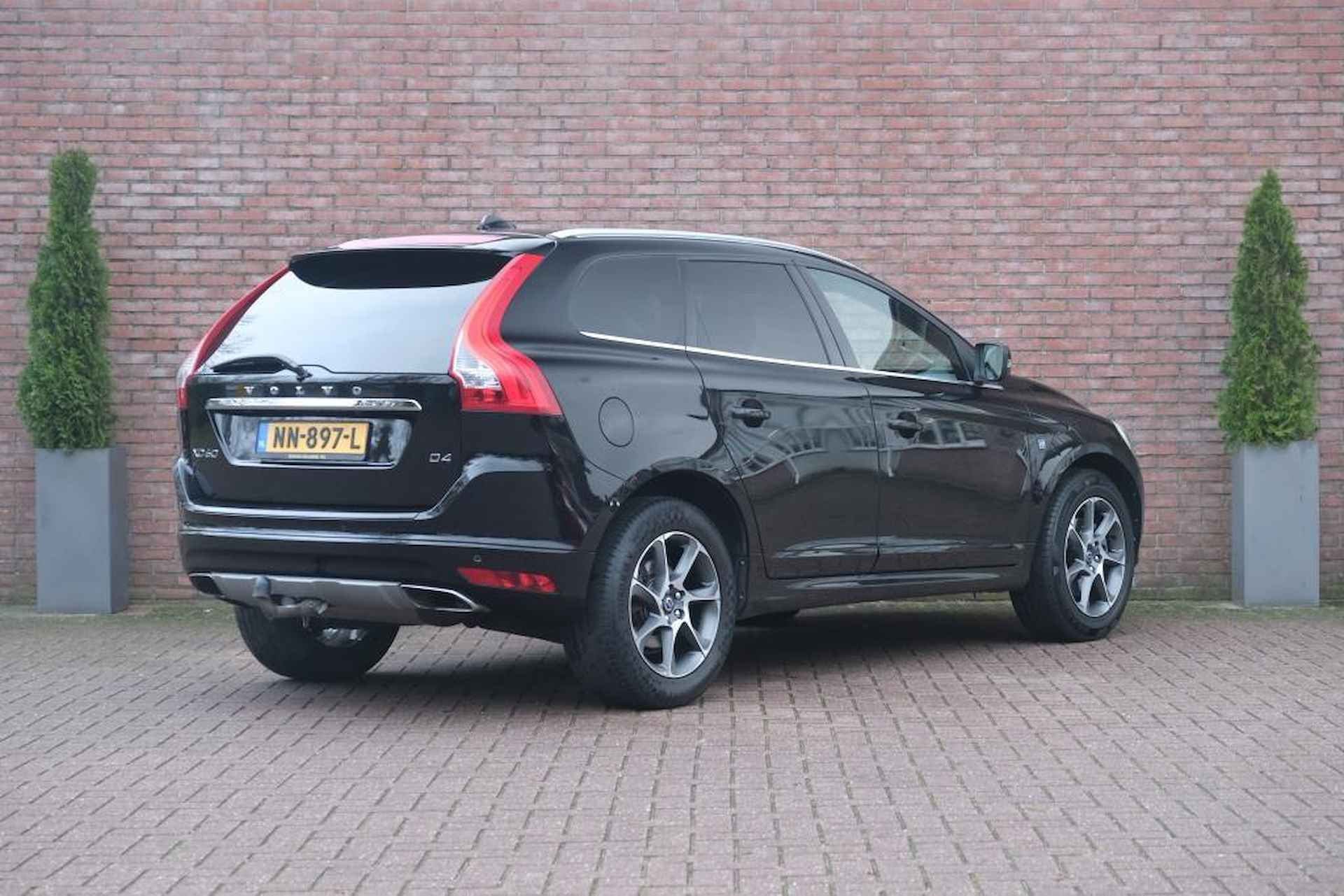 Volvo XC60 D4 190pk Aut. Ocean Race | Navi | Climate | Xenon | Camera | Leder | Elektrische Achterklep - 28/29