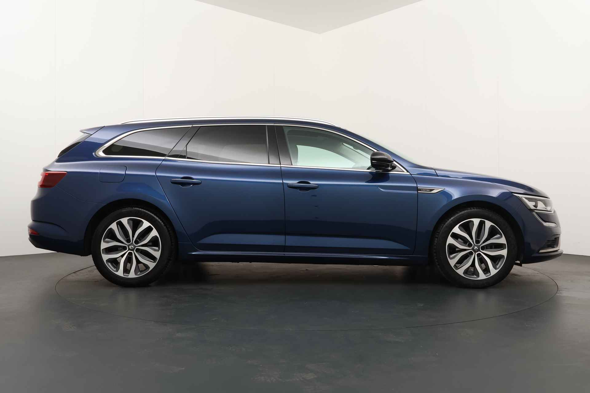 Renault Talisman Estate BJW 2019 1.3 TCe 160 PK Limited AUTOMAAT / TREKHAAK / APPLE CARPLAY / ANDROID AUTO / NAVI / CLIMA / CRUISE / PANORAMADAK / KEYLESS / LMV / PARKEERSENSOREN - 18/32