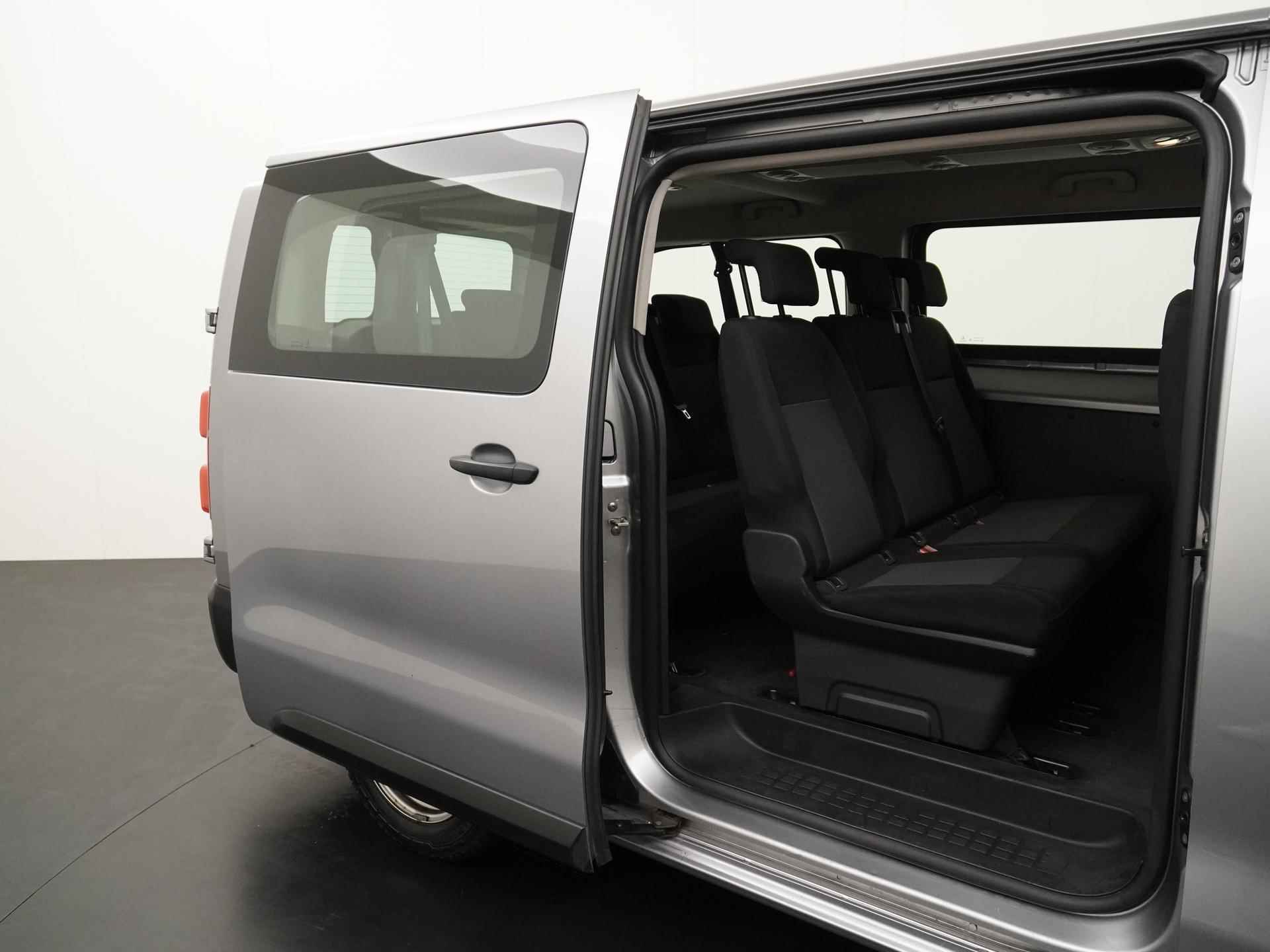 Opel Vivaro 1.5 BlueHDi 120 XL S&S 9-persoons | Navigatie | Schuifdeur | Parkeersensor | Zondag Open! - 24/36