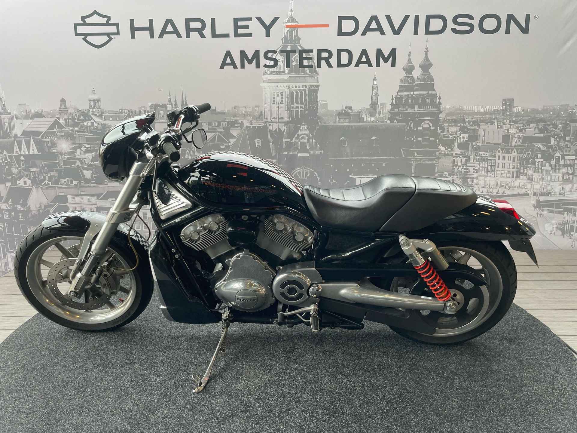 Harley-Davidson VRSCR STREETROD - 4/8