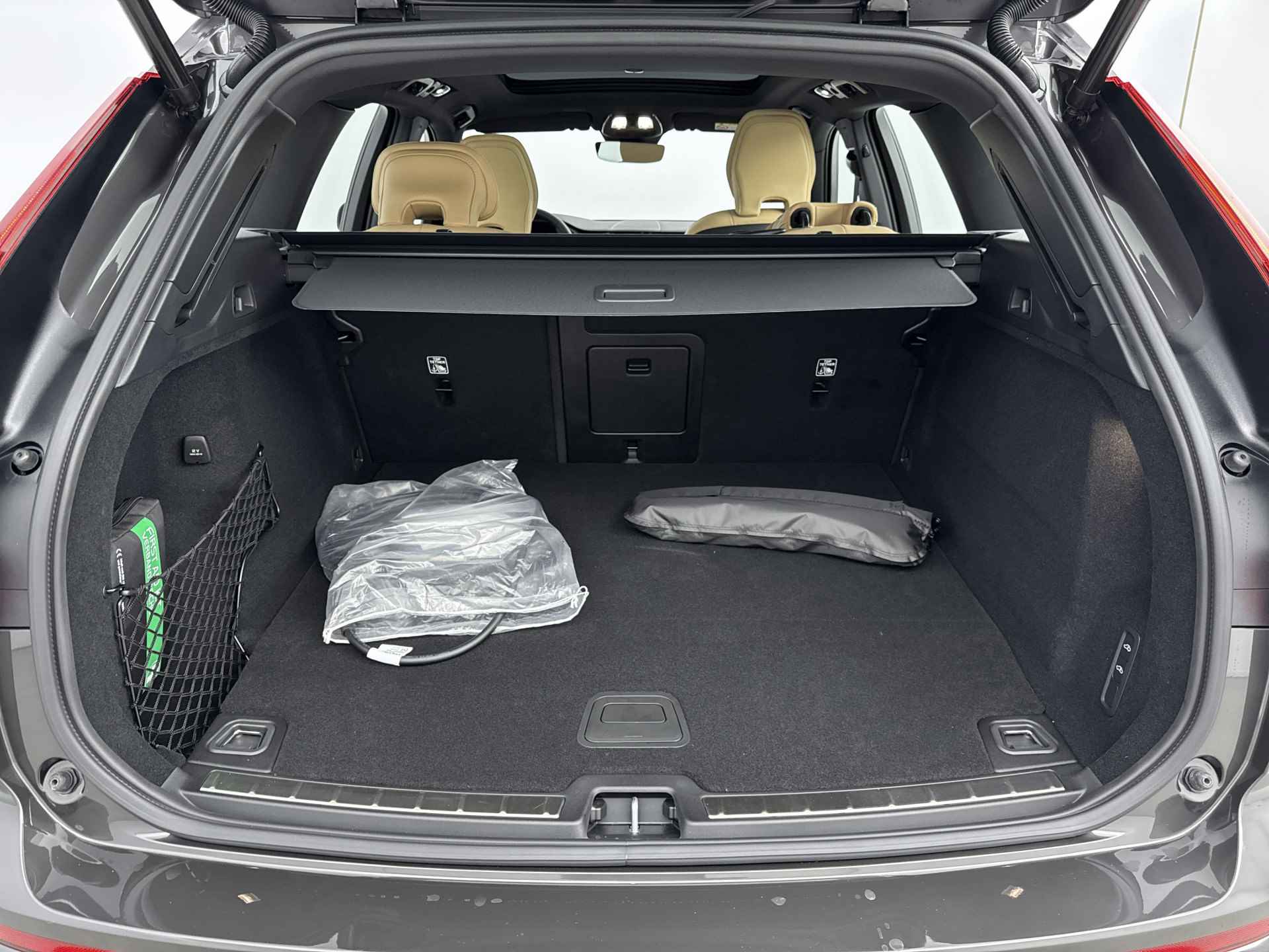 Volvo XC60 T6 Ultimate Bright | BLIS | Luchtvering | 360° Camera | Massage + Ventilatie | Harman Kardon | 21 Inch | - 15/28