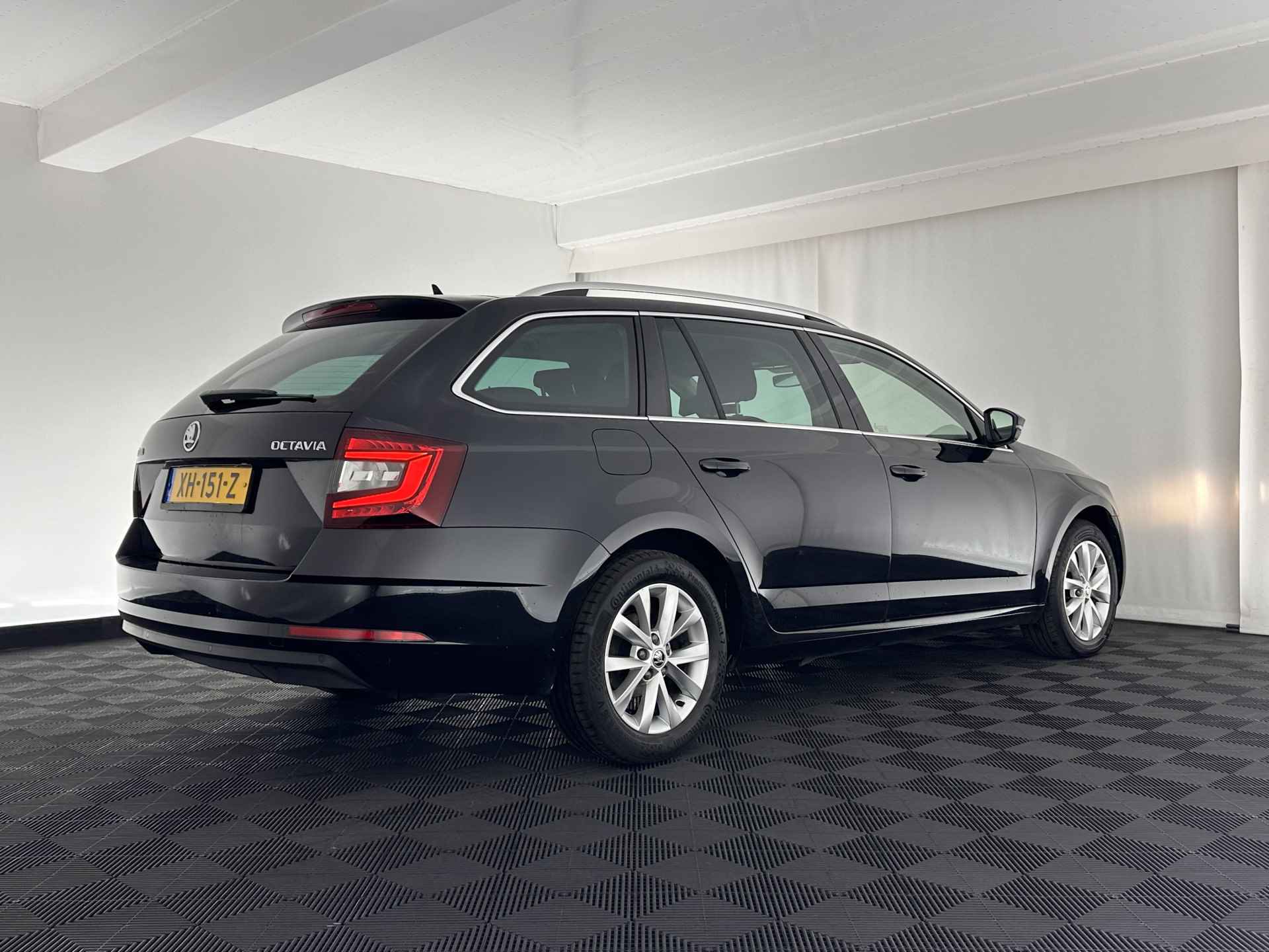 Škoda Octavia Combi 1.6 TDI Greentech Clever Edition *NAVI-FULLMAP | AMUNDSEN-AUDIO | ECC | CRUISE | DAB | APP-CONNECT | PDC | 1/2-LEATHER | COMFORT-SEATS | 16'' ALU* - 6/33