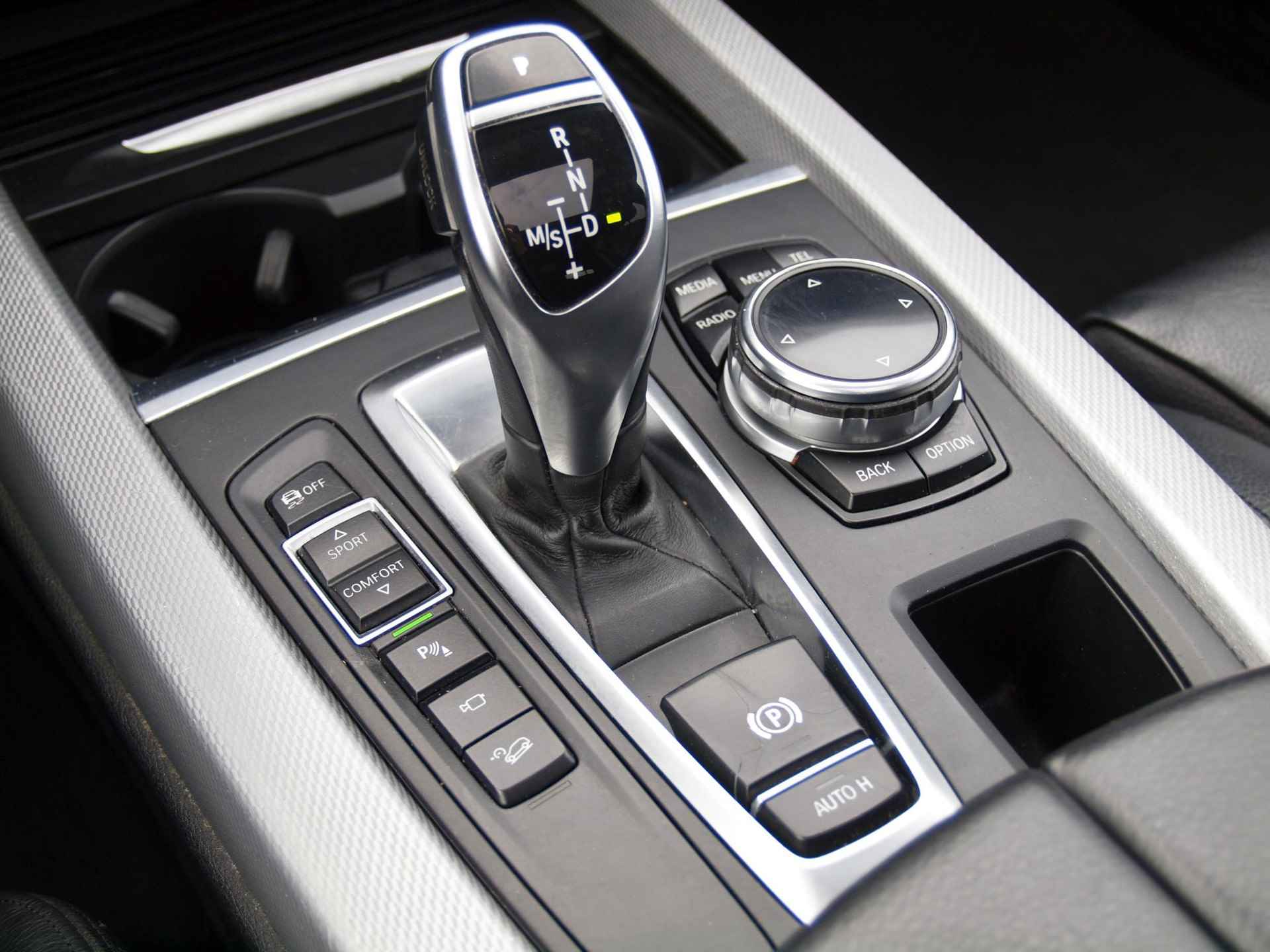 BMW X5 xDrive35i High Executive M-Pakket | Panoramadak | Camera | Trekhaak | Cruise Control | Navi | Bluetooth | - 28/38