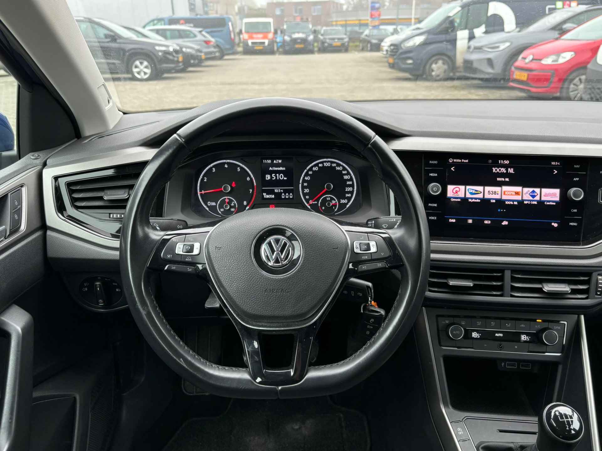 Volkswagen Polo 1.0 TSI 95 pk Comfortline Business | R-Line Exterieur | Trekhaak | Navigatie | - 9/18