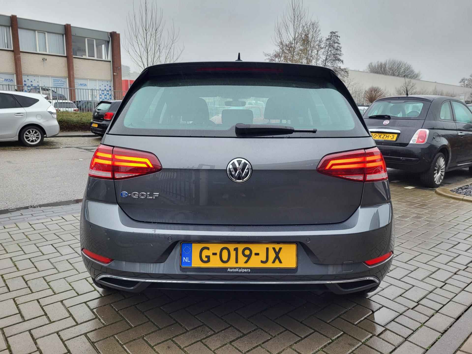 Volkswagen E-Golf 36 kWh | Camera, AppleCarPlay/AndroidAuto, adaptive cruise control, LED dagrijverlichting en navigatie - 5/39