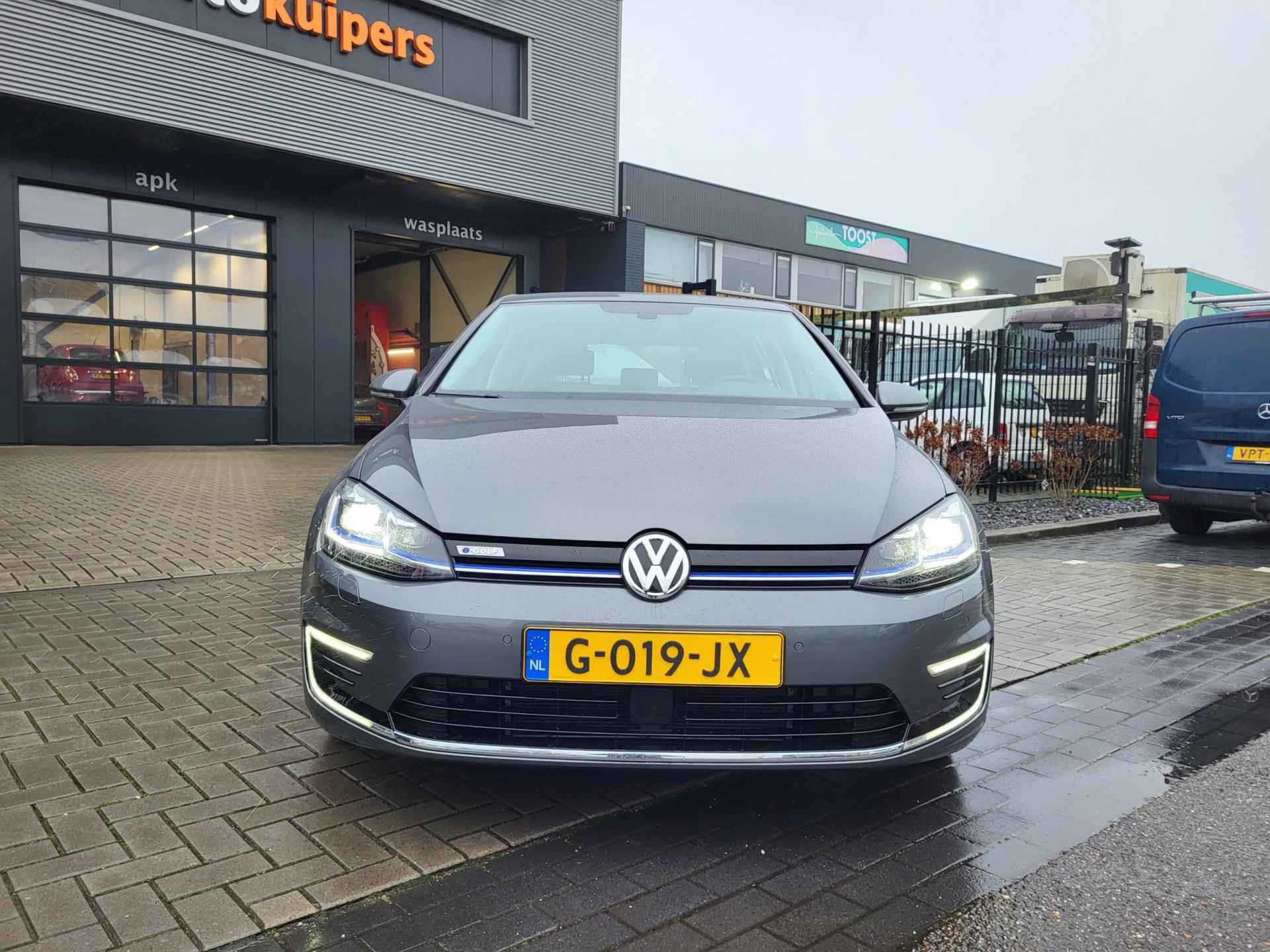 Volkswagen E-Golf 36 kWh | Camera, AppleCarPlay/AndroidAuto, adaptive cruise control, LED dagrijverlichting en navigatie - 10/39