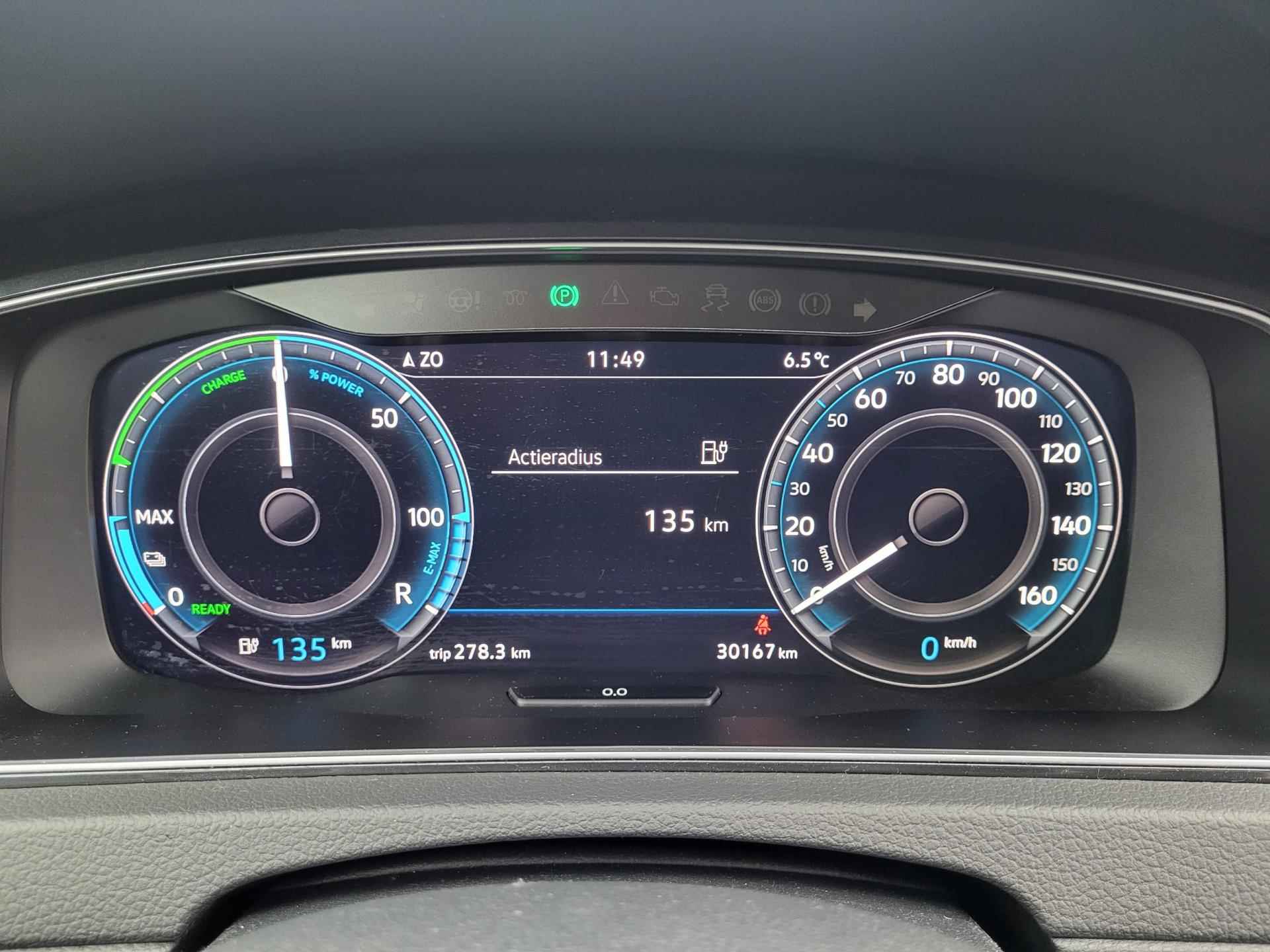 Volkswagen E-Golf 36 kWh | Camera, AppleCarPlay/AndroidAuto, adaptive cruise control, LED dagrijverlichting en navigatie - 19/39