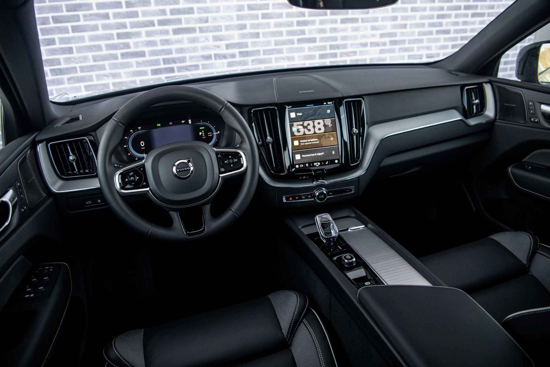 Volvo XC60 2.0 T8 Plug-in hybrid AWD Plus Dark  | Black Pack | Donker Glas | Long Range | Google Maps | Polestar Tuning | Harman/Kardon audio | Panoramadak | 21 inch velgen | - 13/40