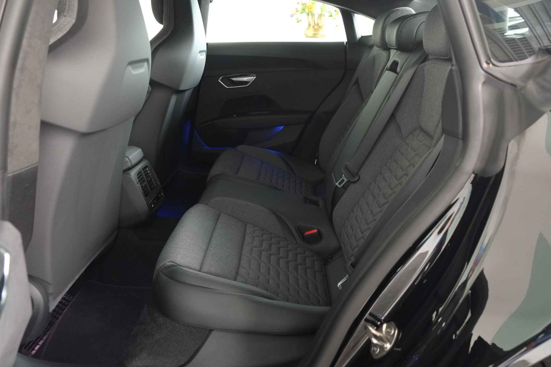 Audi e-tron GT 93 kWh Panorama / ACC / VC / Cam / Alcantara / LED - 11/44
