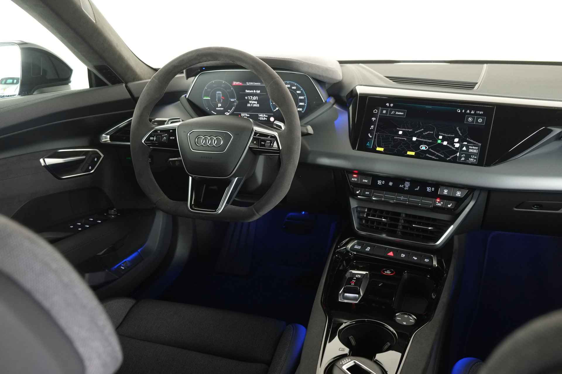 Audi e-tron GT 93 kWh Panorama / ACC / VC / Cam / Alcantara / LED - 13/44