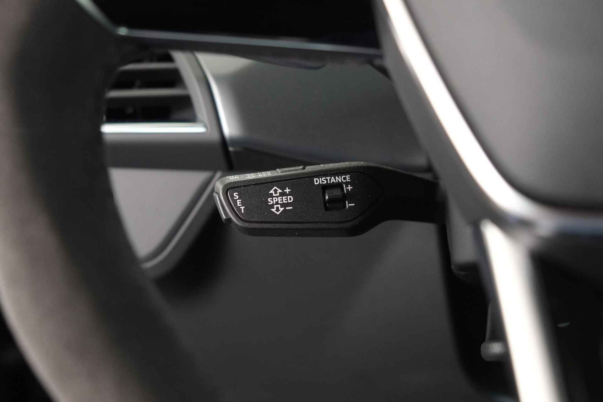Audi e-tron GT 93 kWh Panorama / ACC / VC / Cam / Alcantara / LED - 26/44