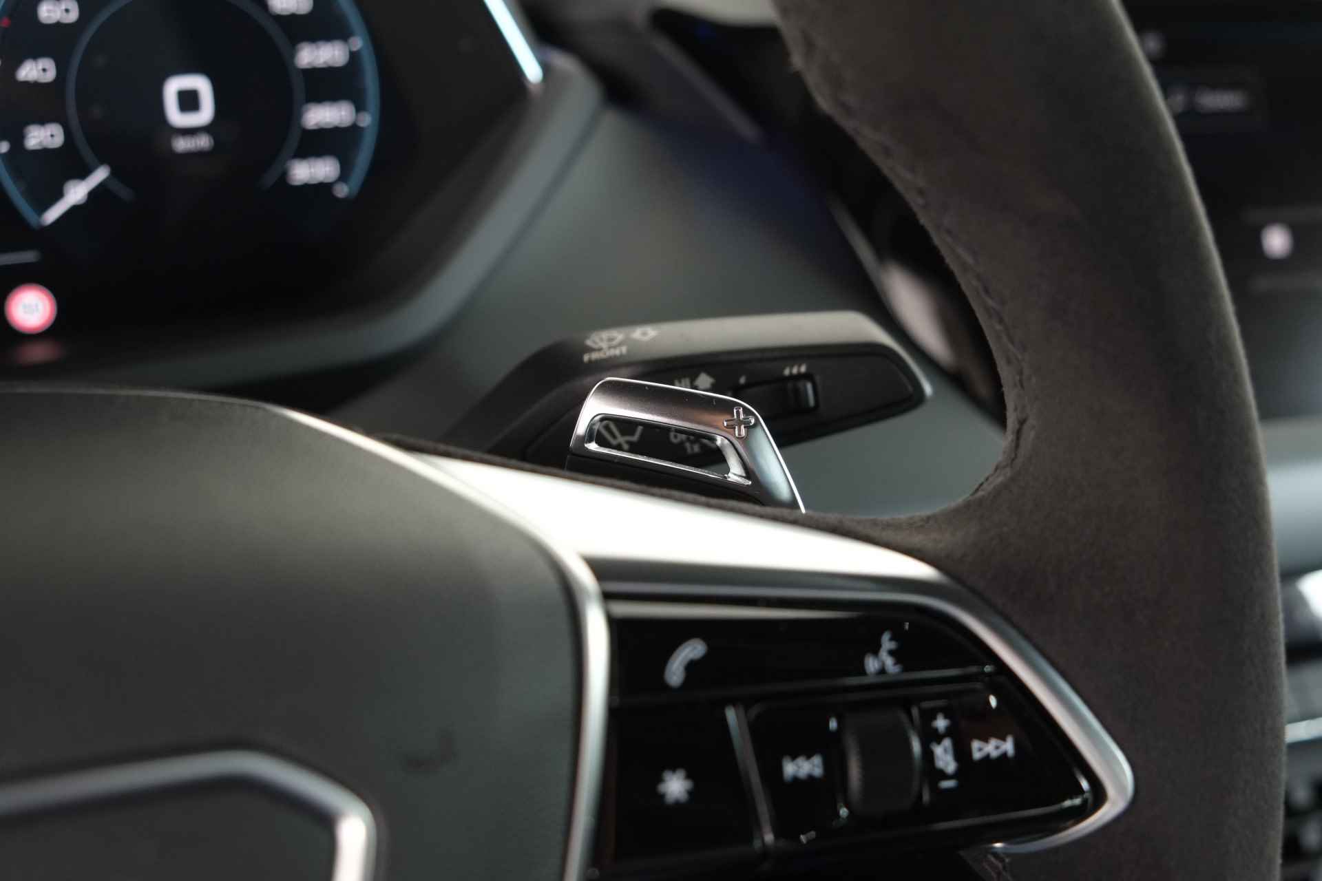 Audi e-tron GT 93 kWh Panorama / ACC / VC / Cam / Alcantara / LED - 33/44