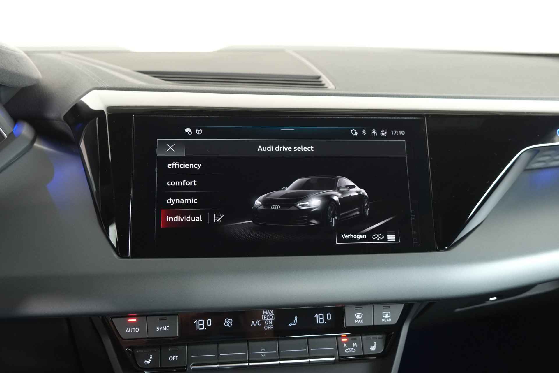 Audi e-tron GT 93 kWh Panorama / ACC / VC / Cam / Alcantara / LED - 34/44