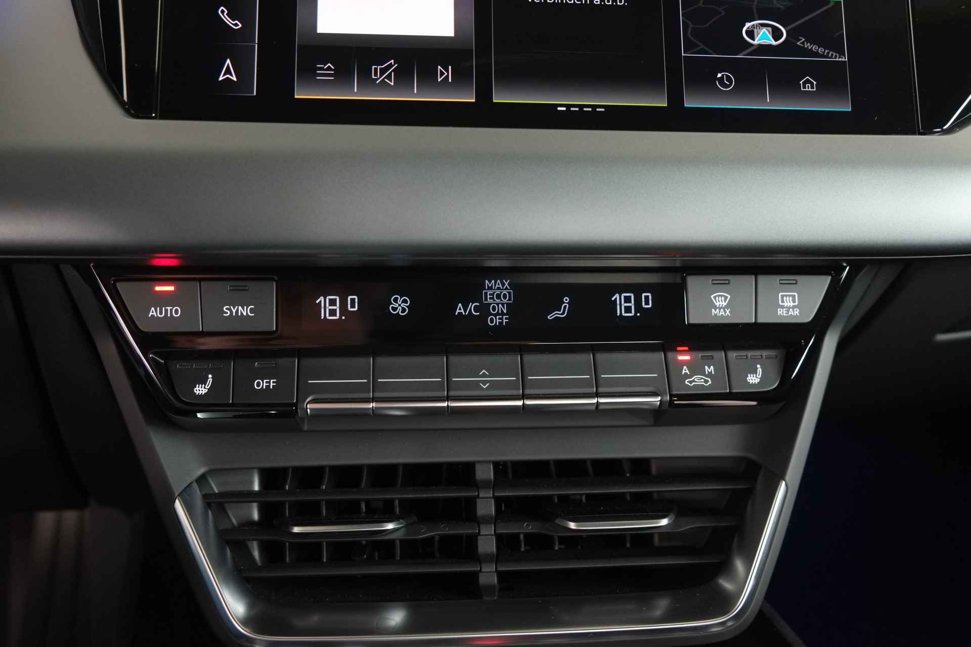 Audi e-tron GT 93 kWh Panorama / ACC / VC / Cam / Alcantara / LED - 39/44