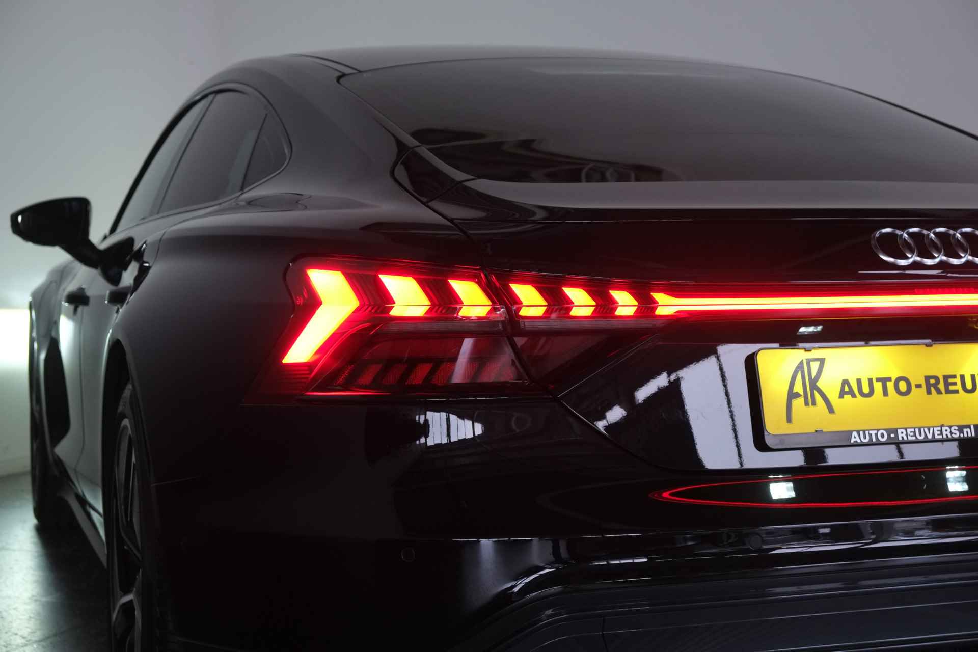 Audi e-tron GT 93 kWh Panorama / ACC / VC / Cam / Alcantara / LED - 42/44