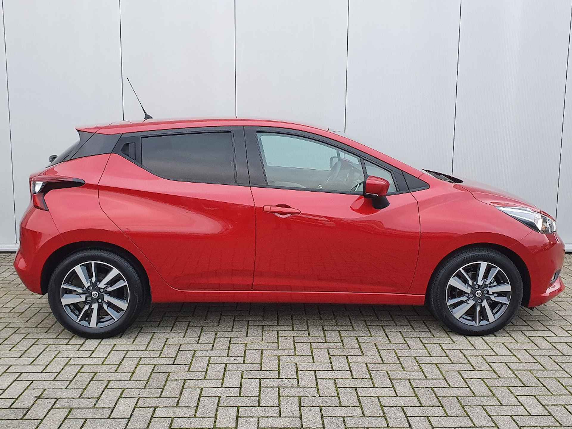 Nissan Micra 1.0 IG-T N-Connecta Automaat Navigatie, Climate Contro, Cruise Control, 16"Lm, Achteruitrijcamera - 3/16