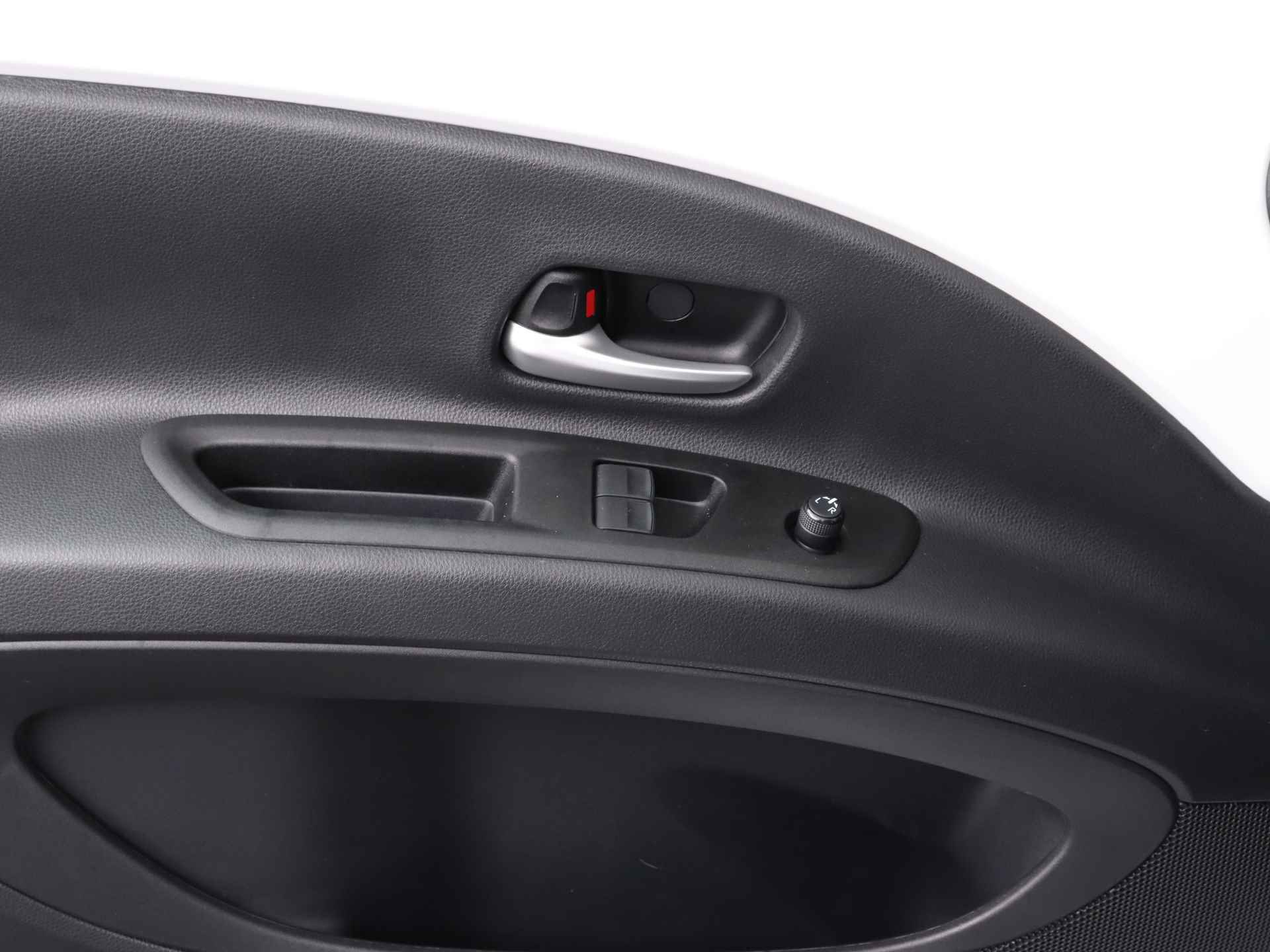 Toyota Aygo X 1.0 Pulse Limited | Camera | Stoelverwarming | LM velgen | - 28/38