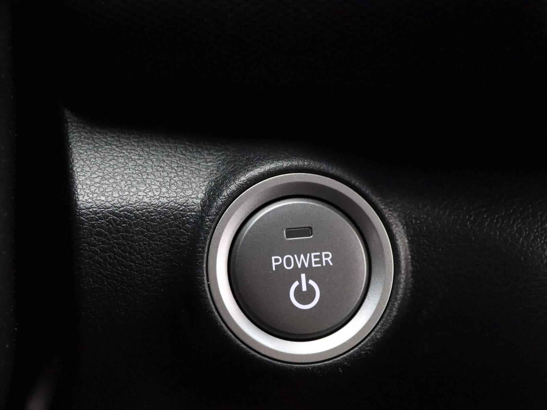Hyundai Kona EV Premium 64 kWh | Airco | Navigatie | Achteruitrijcamera | Cruise Control | Lederen bekleding | - 20/45