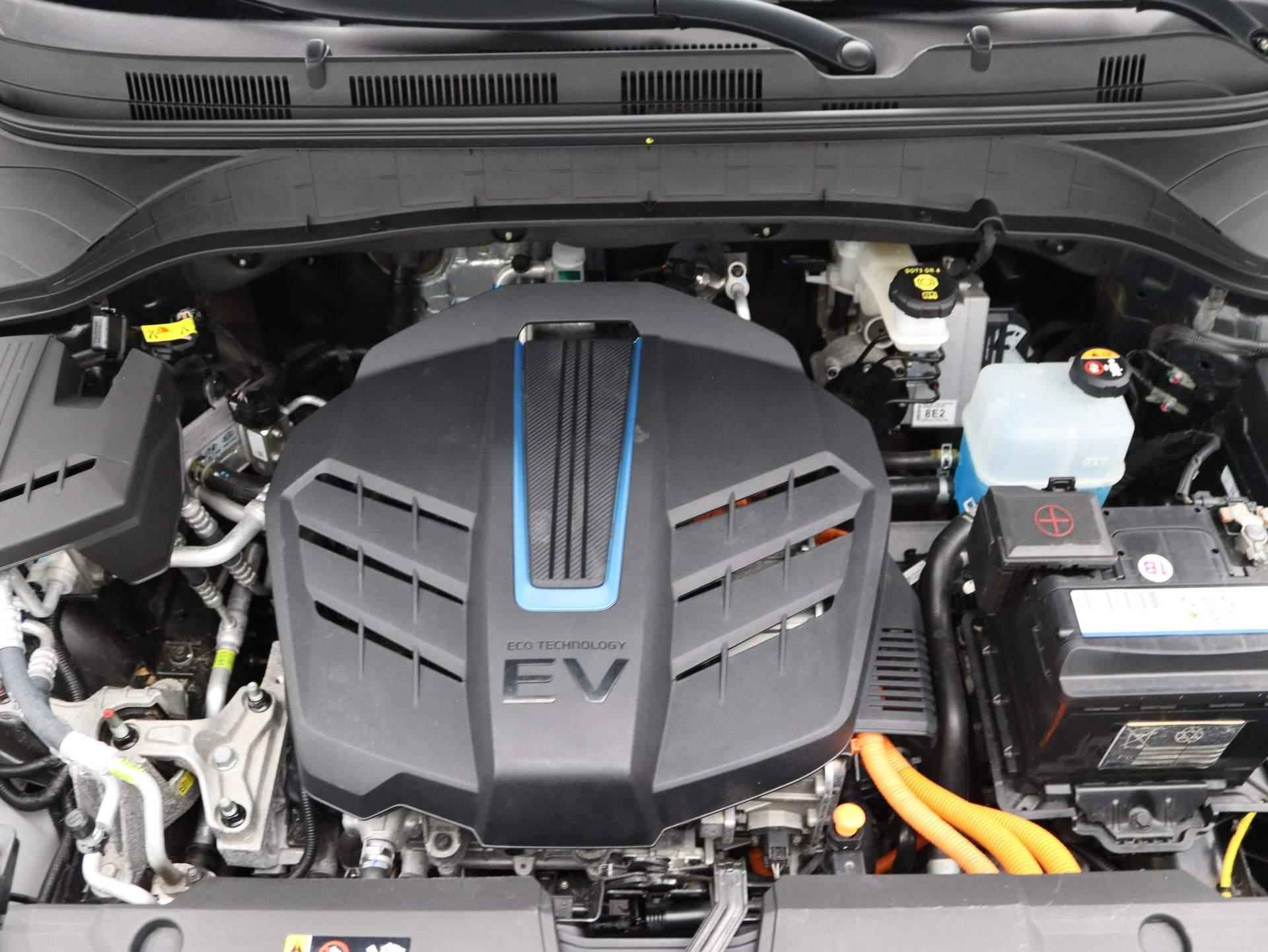 Hyundai Kona EV Premium 64 kWh | Airco | Navigatie | Achteruitrijcamera | Cruise Control | Lederen bekleding | - 33/46