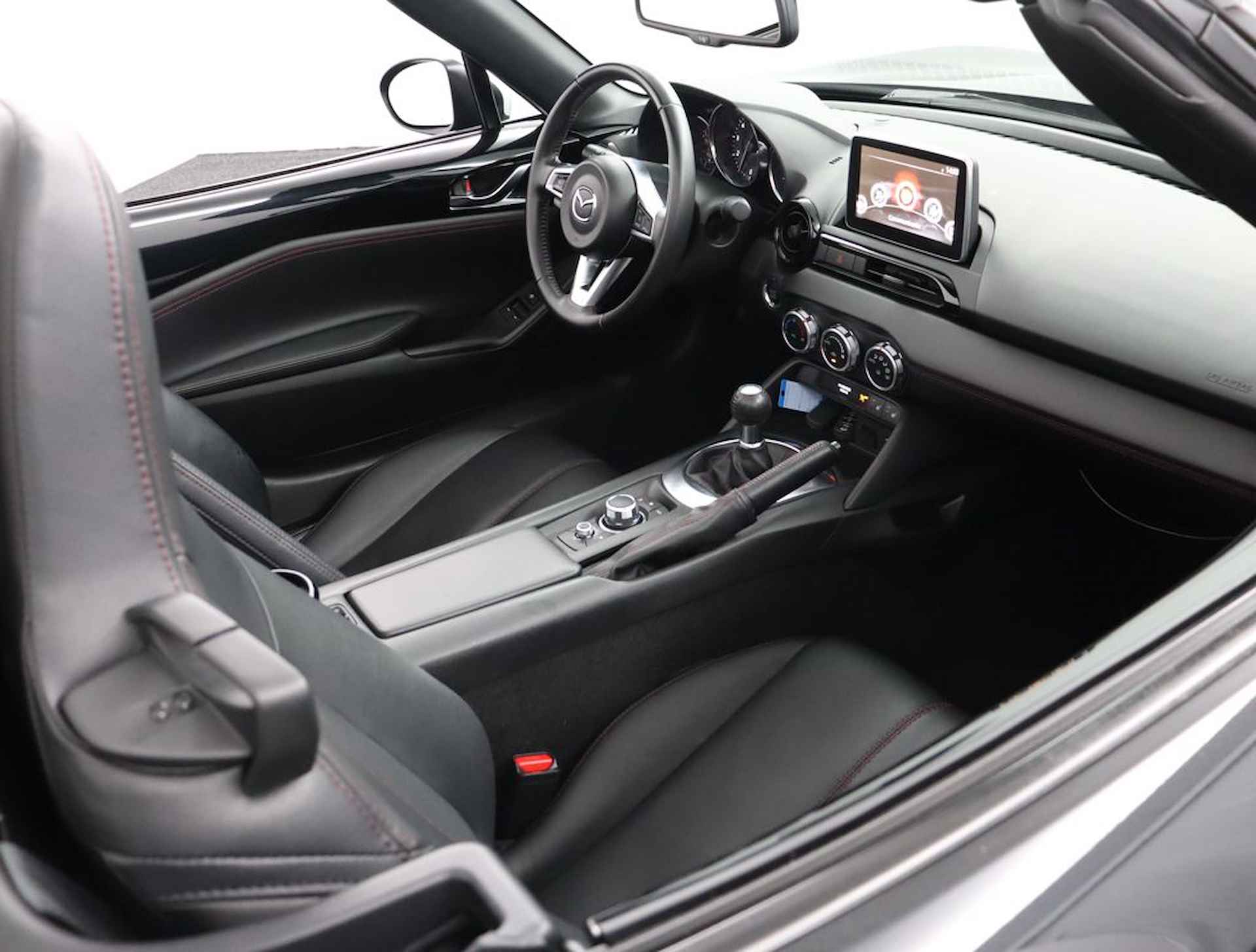 Mazda MX-5 2.0 SkyActiv-G 160 GT-M - Navigatie - Cruise Control - LM Velgen - LED - Bluetooth - Airco - Leder - Stoelverwarming - 12 maanden Bovag garantie - 31/67