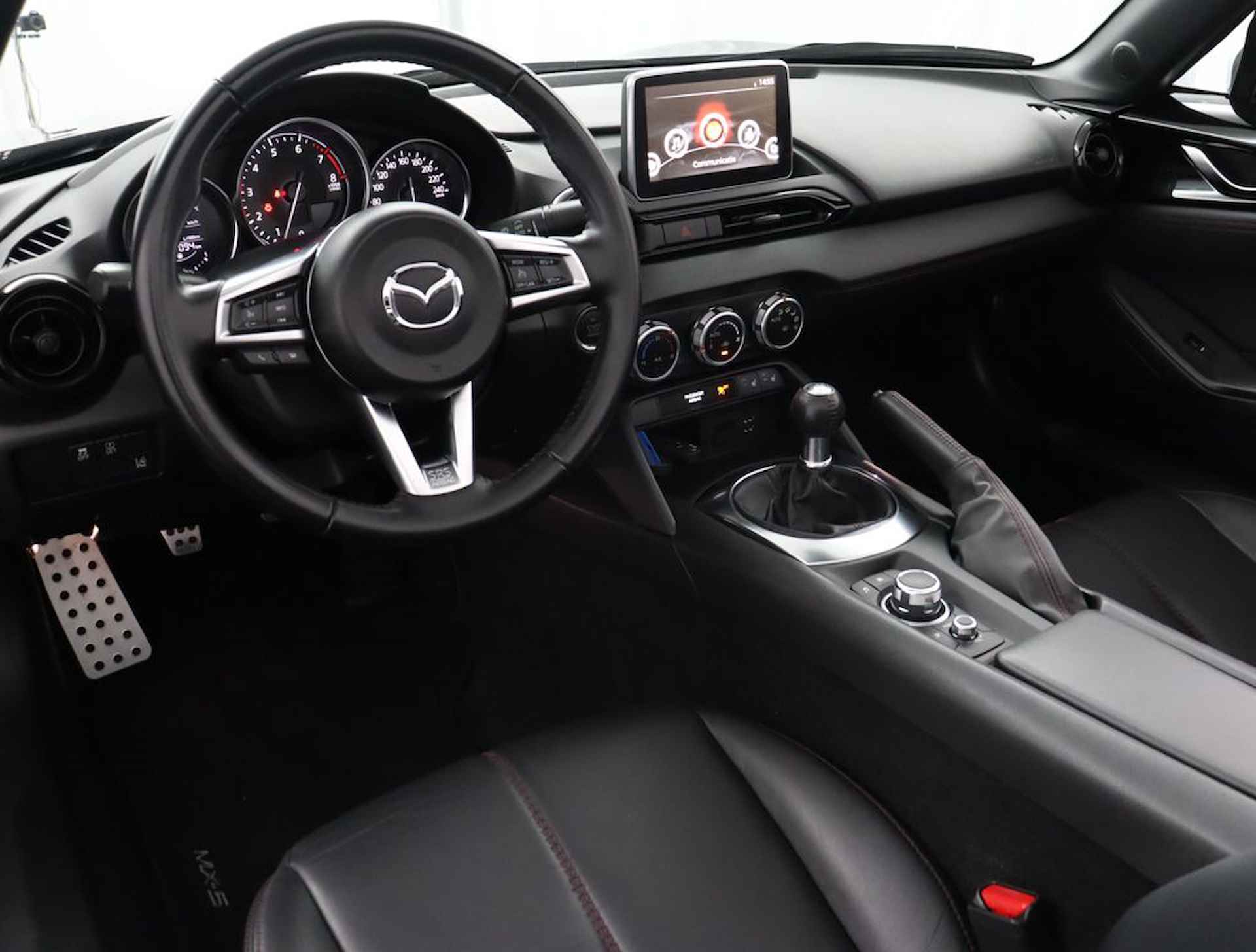 Mazda MX-5 2.0 SkyActiv-G 160 GT-M - Navigatie - Cruise Control - LM Velgen - LED - Bluetooth - Airco - Leder - Stoelverwarming - 12 maanden Bovag garantie - 48/67