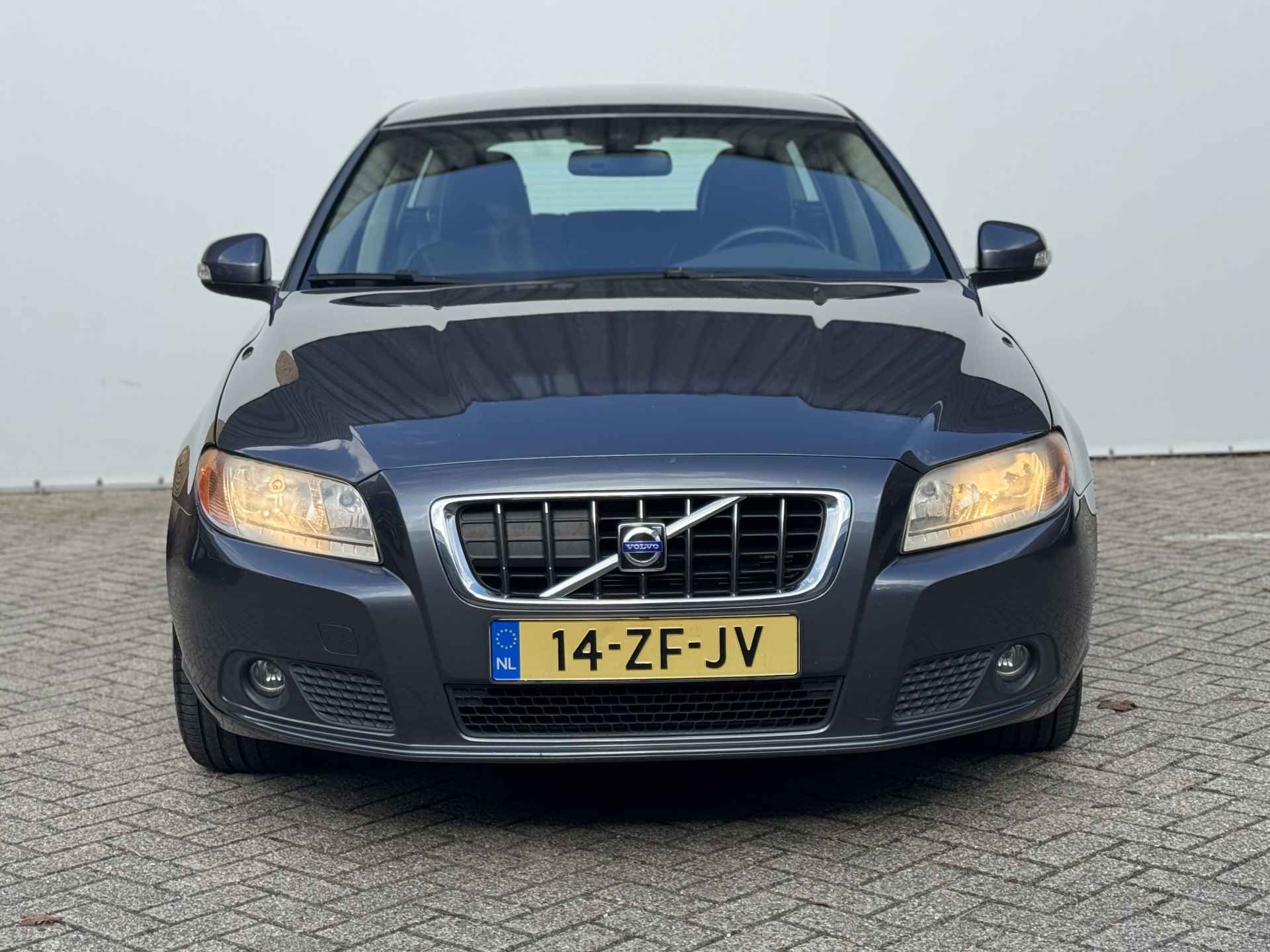 Volvo V70 2.5T Automaat Momentum Park assist | Leder - 6/27