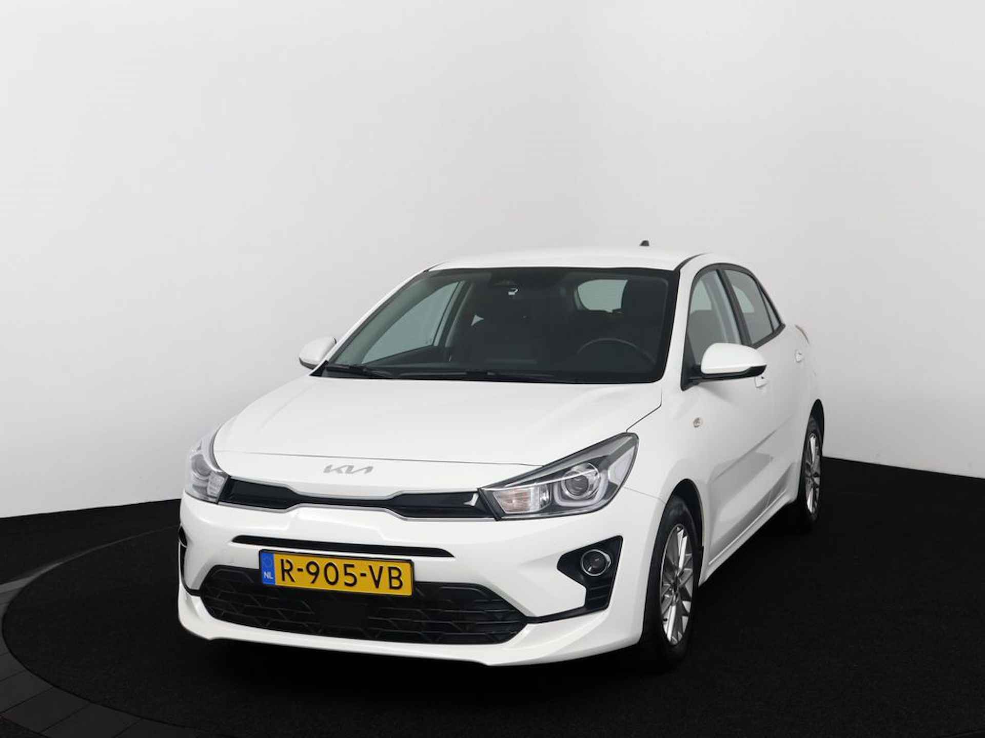 Kia Rio 1.0 T-GDi MHEV DynamicLine - Navigatie - Cruise Control - Climate Control - Apple CarPlay/Android Auto - Achteruitrijcamera - Farbieksgarantie tot 12-2029 - 3/68