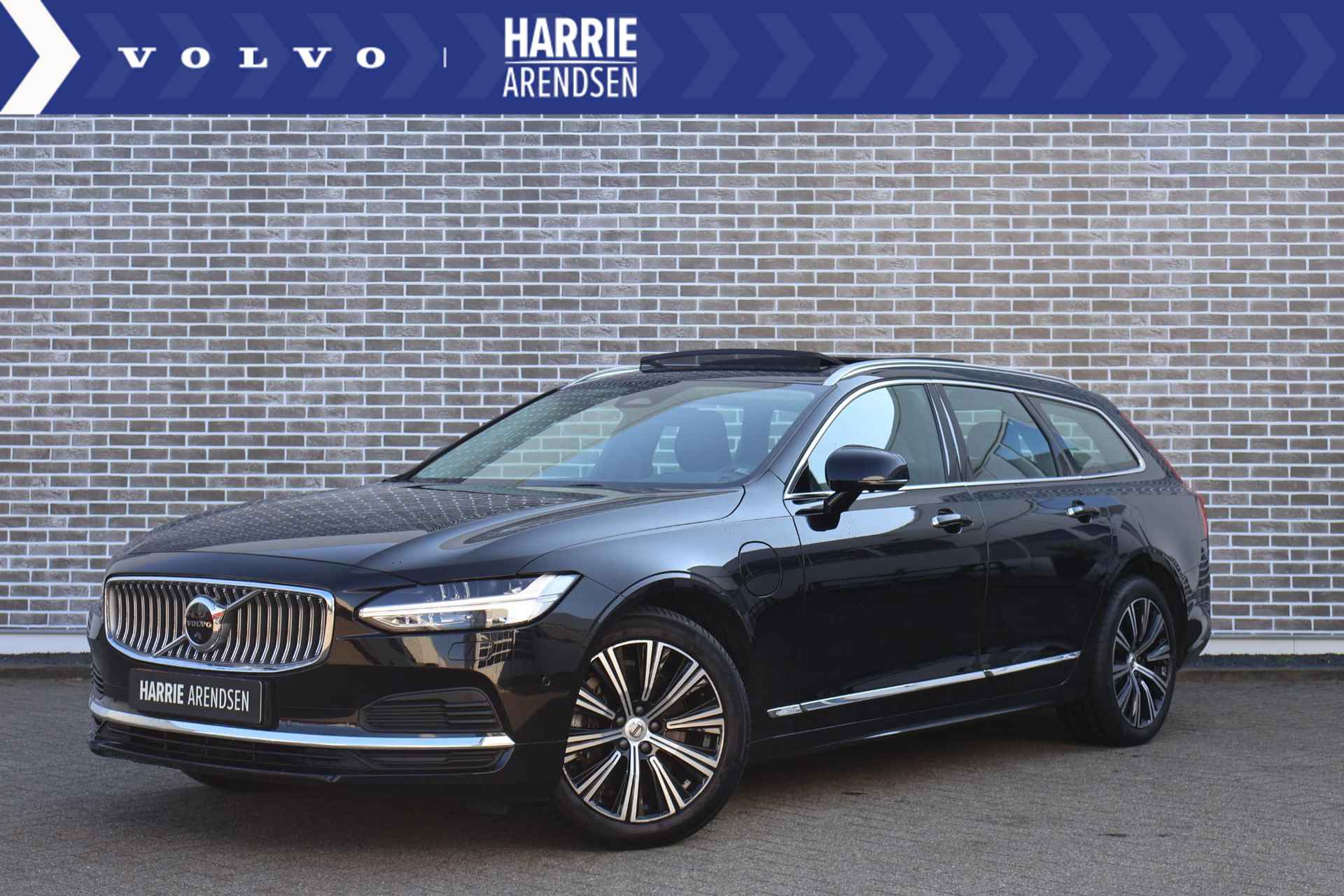 Volvo V90 Recharge T6 AWD Inscription | Long Range | Panoramadak | 360 parkeercamera | Head Up Display | Trekhaak | Geventileerde Stoelen | Stoel/Stuurverwarming |