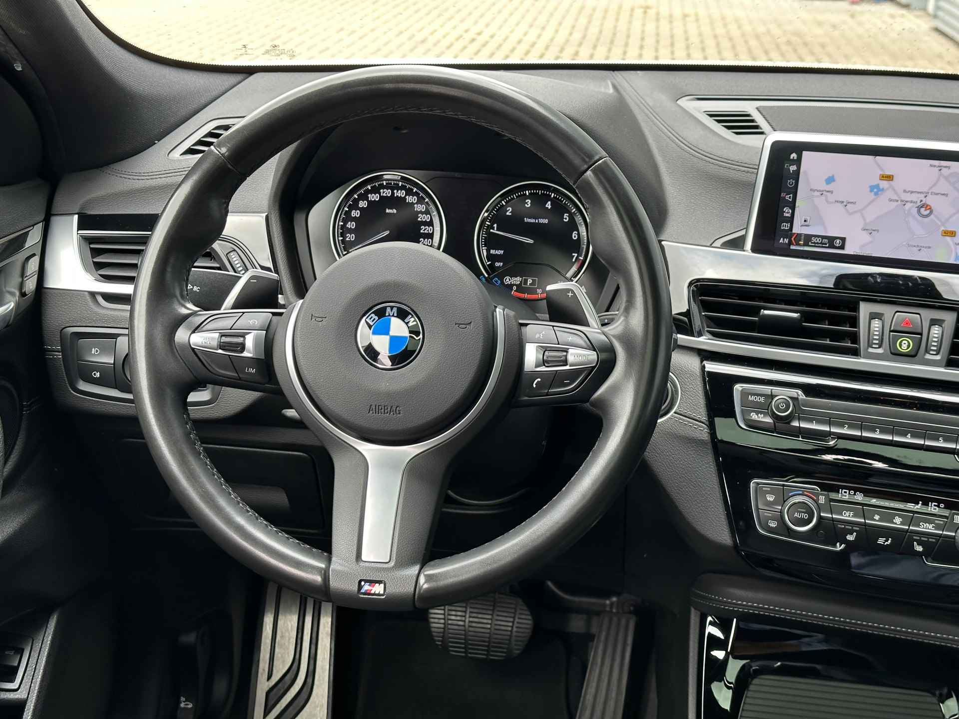 BMW X2 sDrive20i M-Sport Shadow Pano/Leder/Apple - 19/36