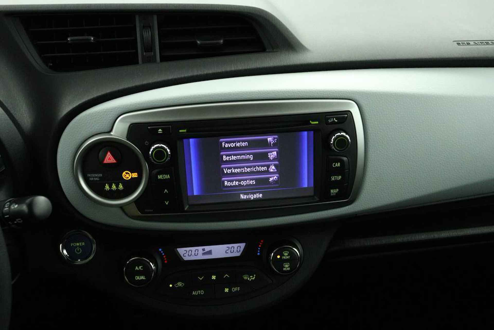 Toyota Yaris 1.5 Full Hybrid Dynamic | Lichtmetalen-Velgen | Parkeercamera | Cruise-Control | - 9/50