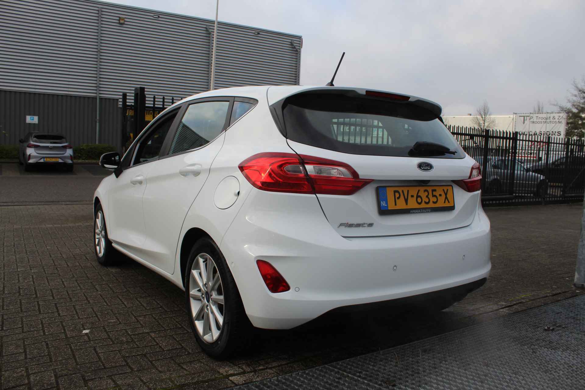 Ford Fiesta 1.0 EcoBoost 100pk Titanium Navigatie/Apple car play/Camera/Parkeersensoren/Cruise control/Climate control/B&O geluid/Keyless/Or - 10/26